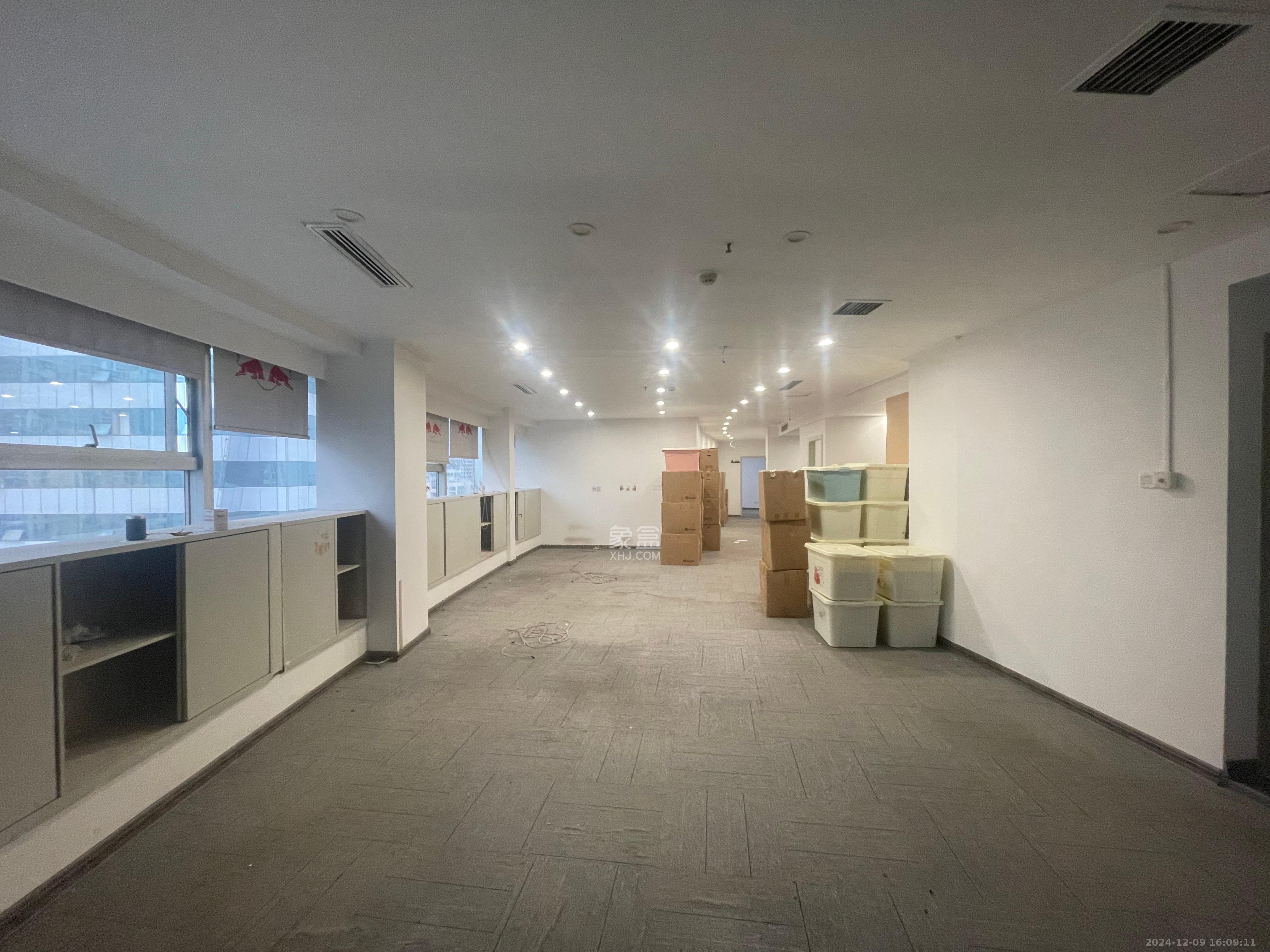 新世纪大厦  7室2厅1卫    12000.0元/月 新世纪大厦  7室2厅1卫    12000.0元/月