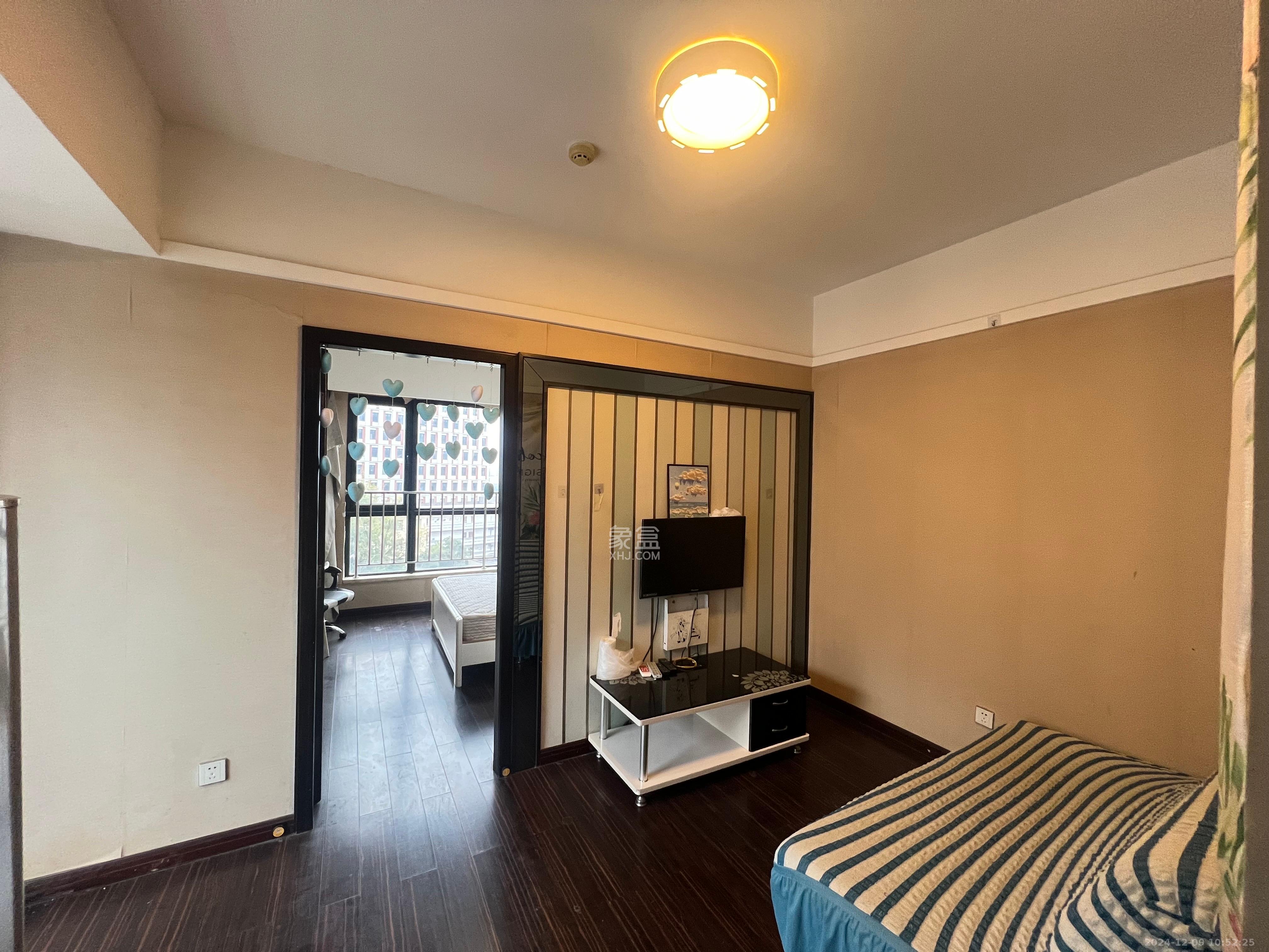 德思勤城市广场(宝格丽公寓) 1室1厅1卫 1900.0元/月 德思勤城市广场(宝格丽公寓) 1室1厅1卫 1900.0元/月室内图