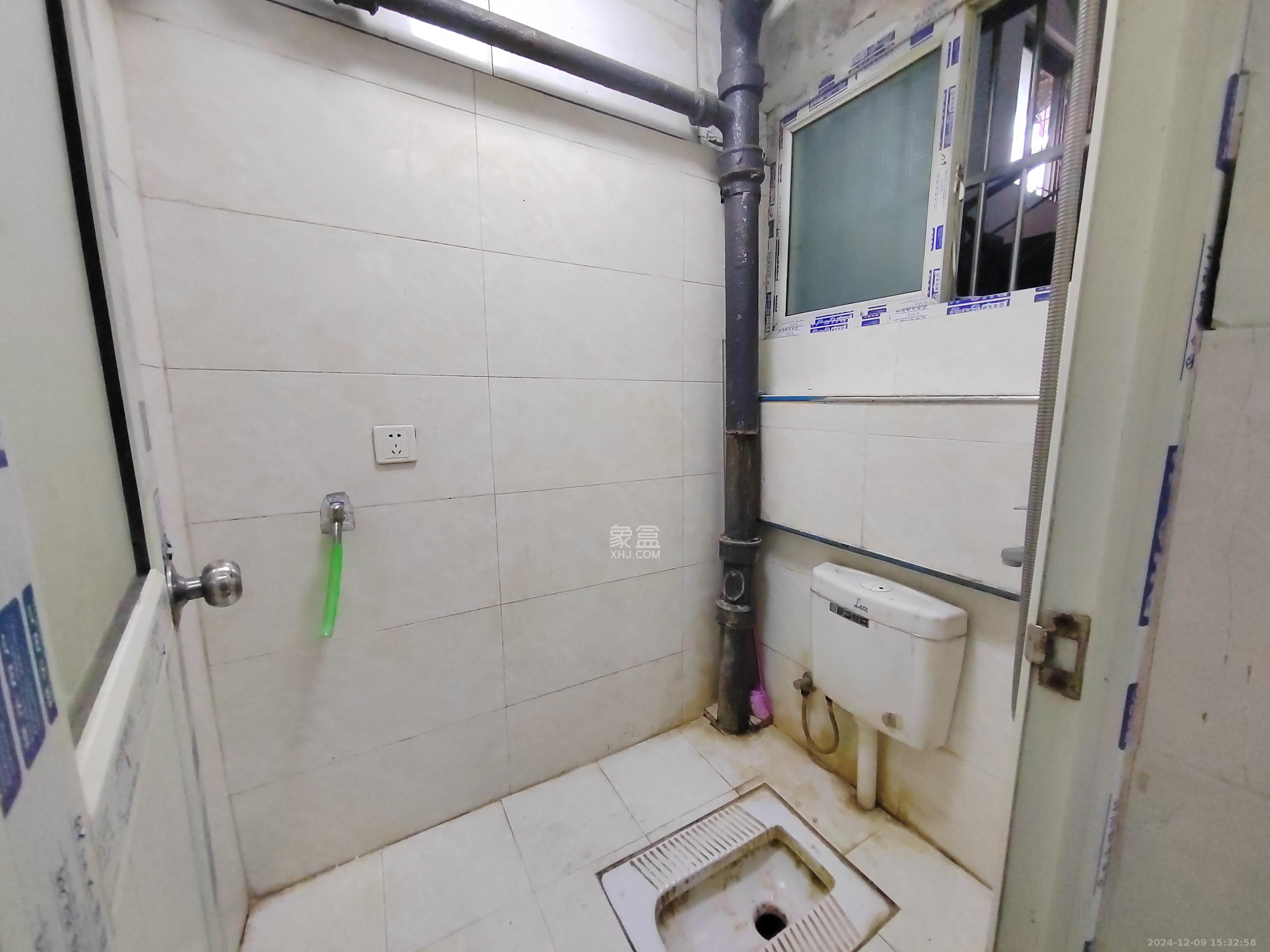 大众公寓(人人家宿舍) 2室1厅1卫 800.0元/月 大众公寓(人人家宿舍) 2室1厅1卫 800.0元/月室内图