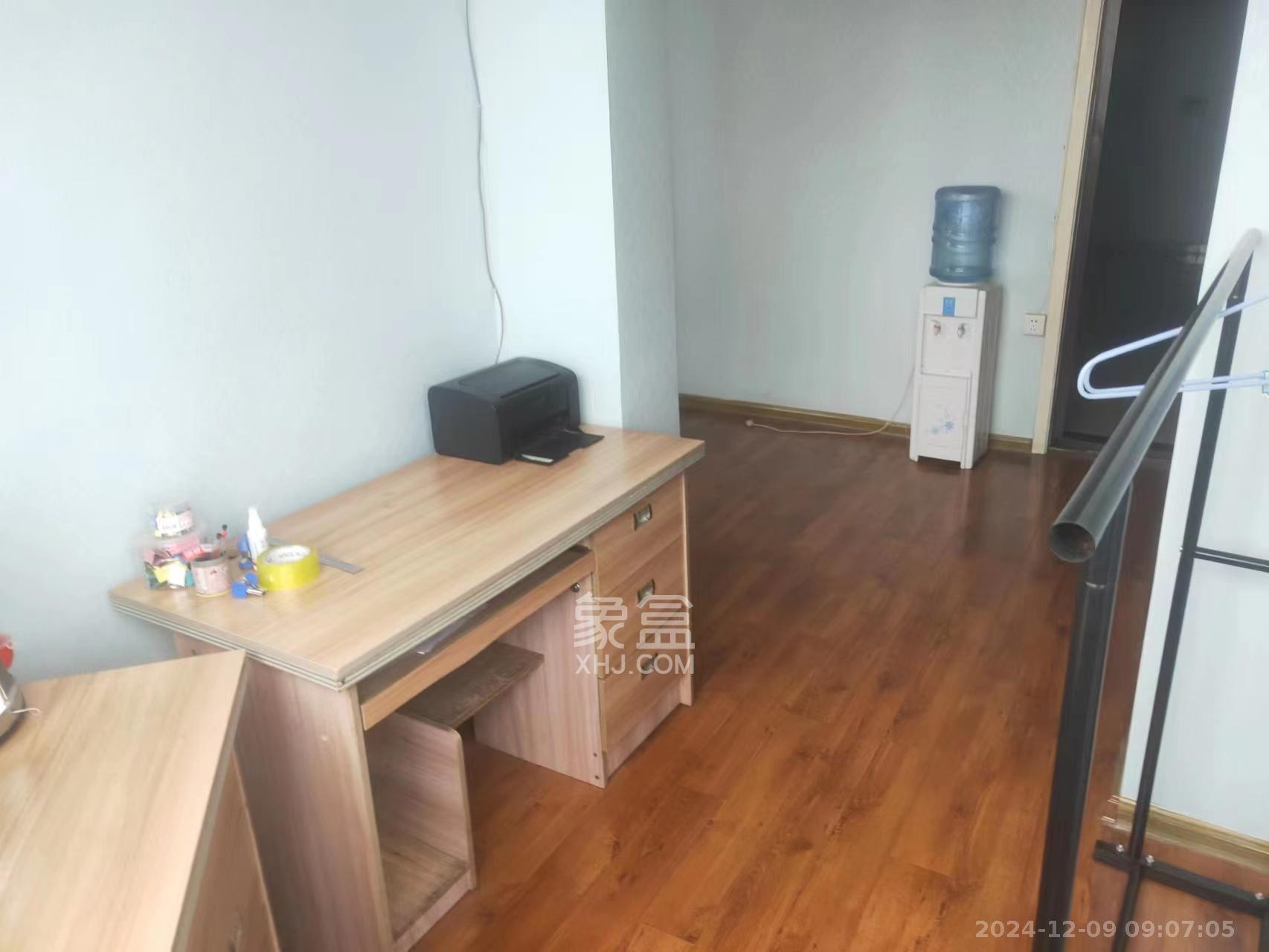 昊天大厦 1室1厅1卫 1800.0元/月 昊天大厦 1室1厅1卫 1800.0元/月室内图