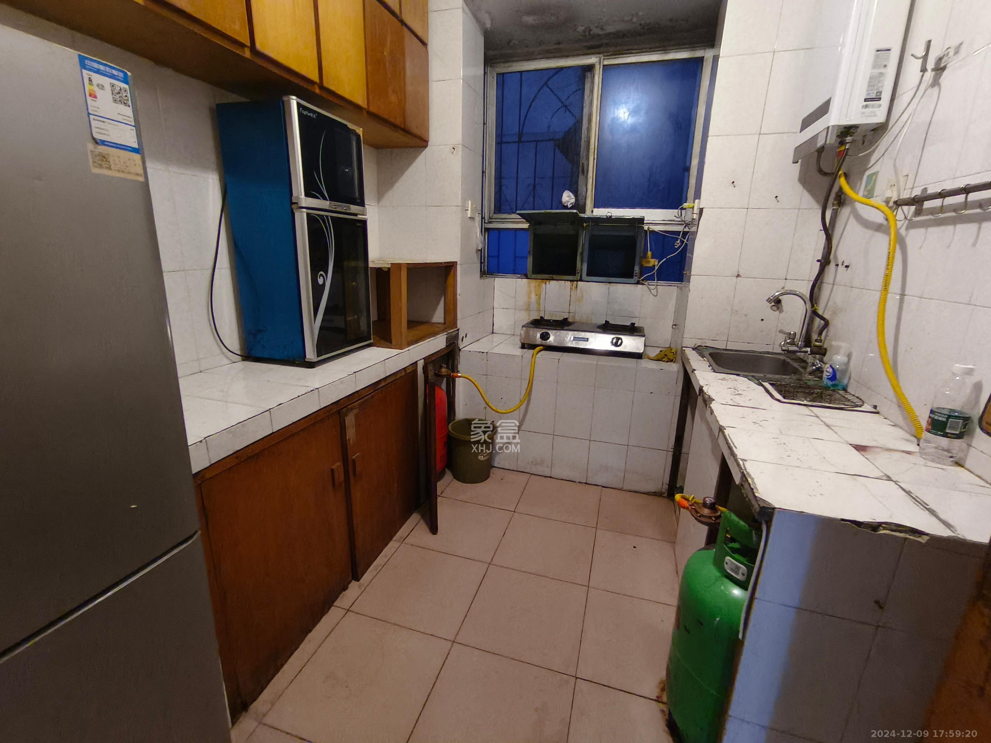 海利宿舍 2室2厅1卫 1280.0元/月 海利宿舍 2室2厅1卫 1280.0元/月室内图