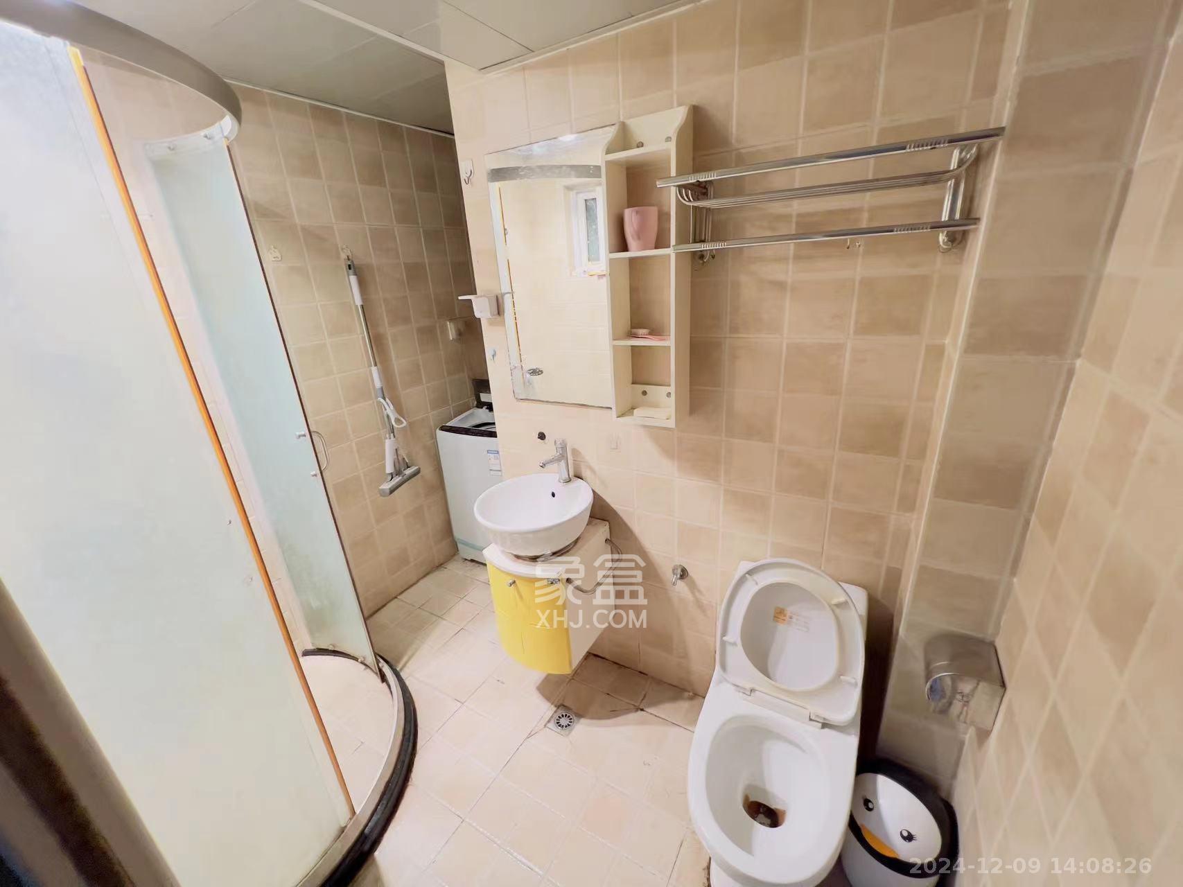 白沙晶城  1室1厅1卫    1800.0元/月室内图