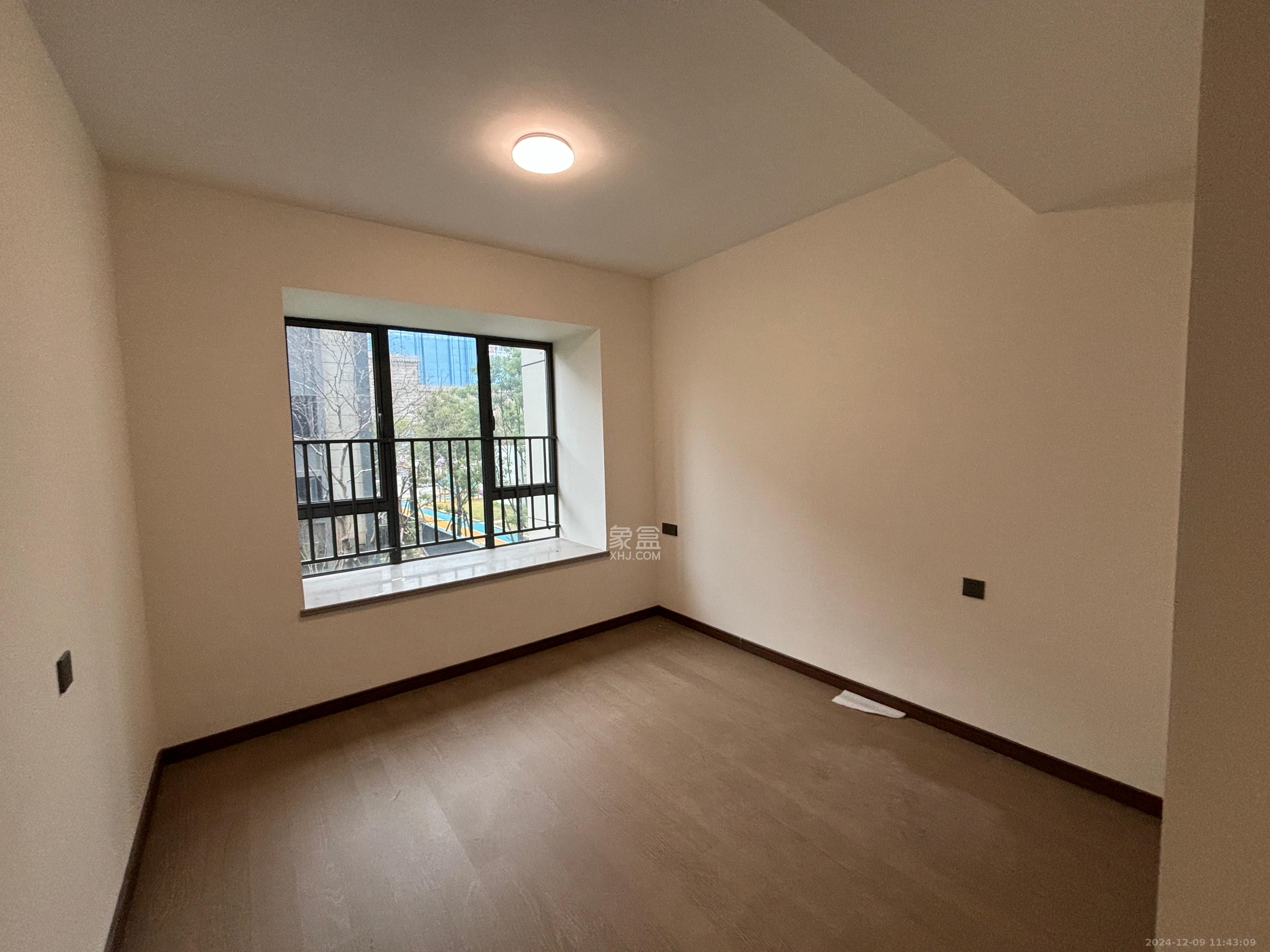 卓越洋湖晴翠 4室2厅2卫 4600.00元/月 卓越洋湖晴翠 4室2厅2卫 4600.00元/月室内图