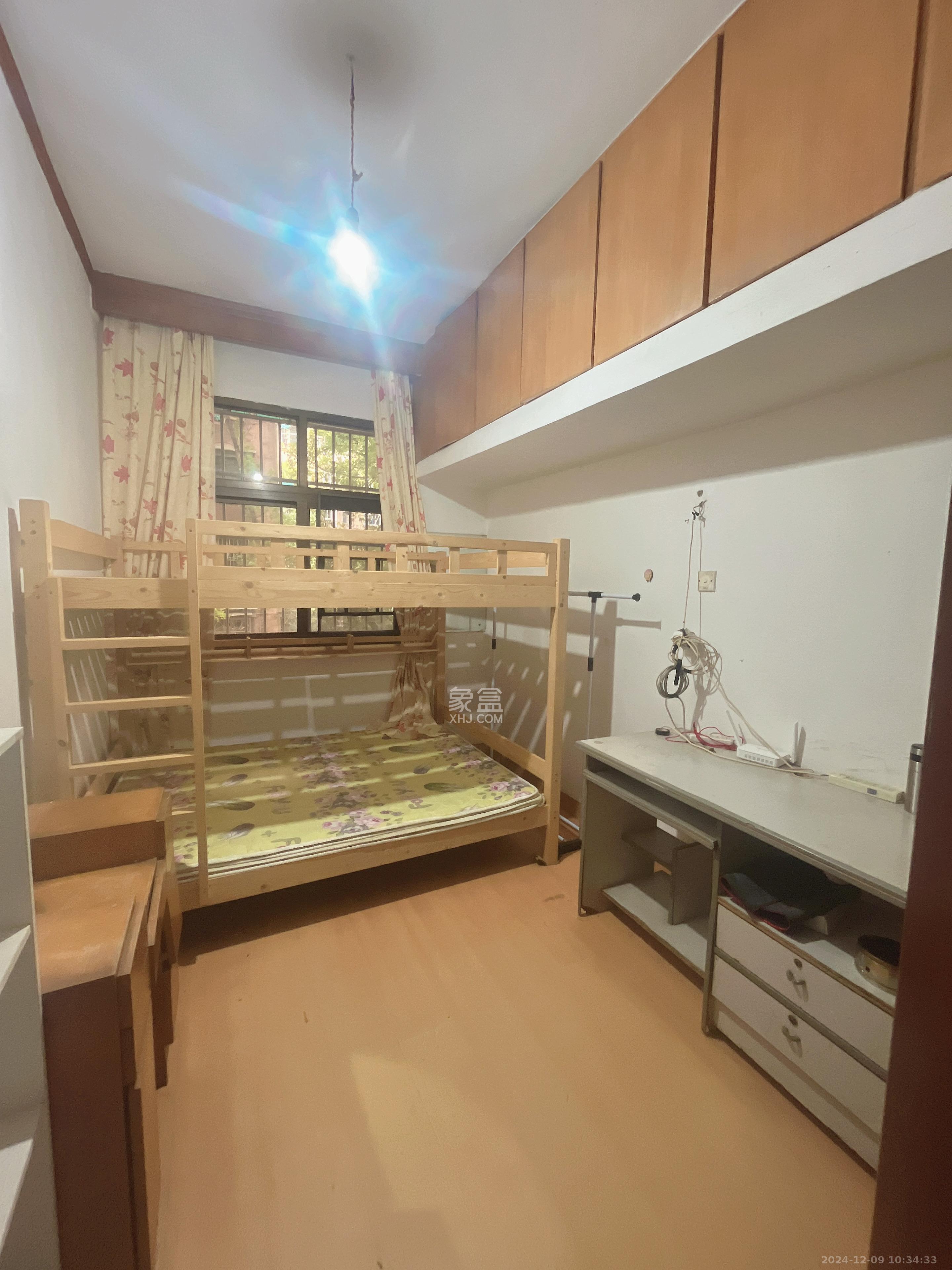 牛角塘社区  2室1厅1卫   1500.00元/月室内图