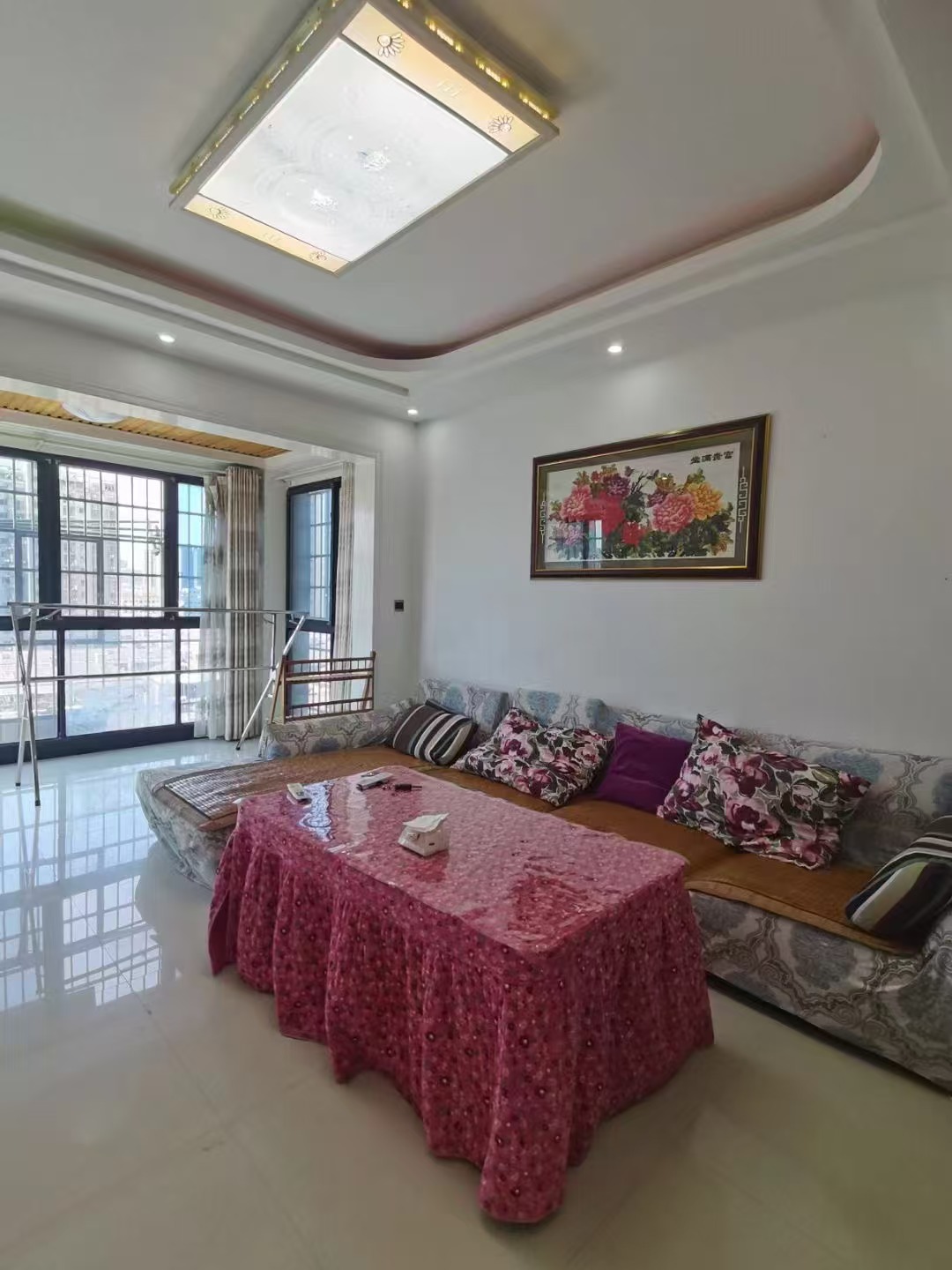 天地人和  3室1厅2卫    58.8万 天地人和  3室1厅2卫    58.8万客厅