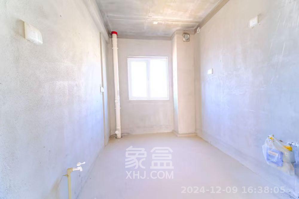 荣盛花语城  3室2厅2卫    1500.0元/月 荣盛花语城  3室2厅2卫    1500.0元/月室内图