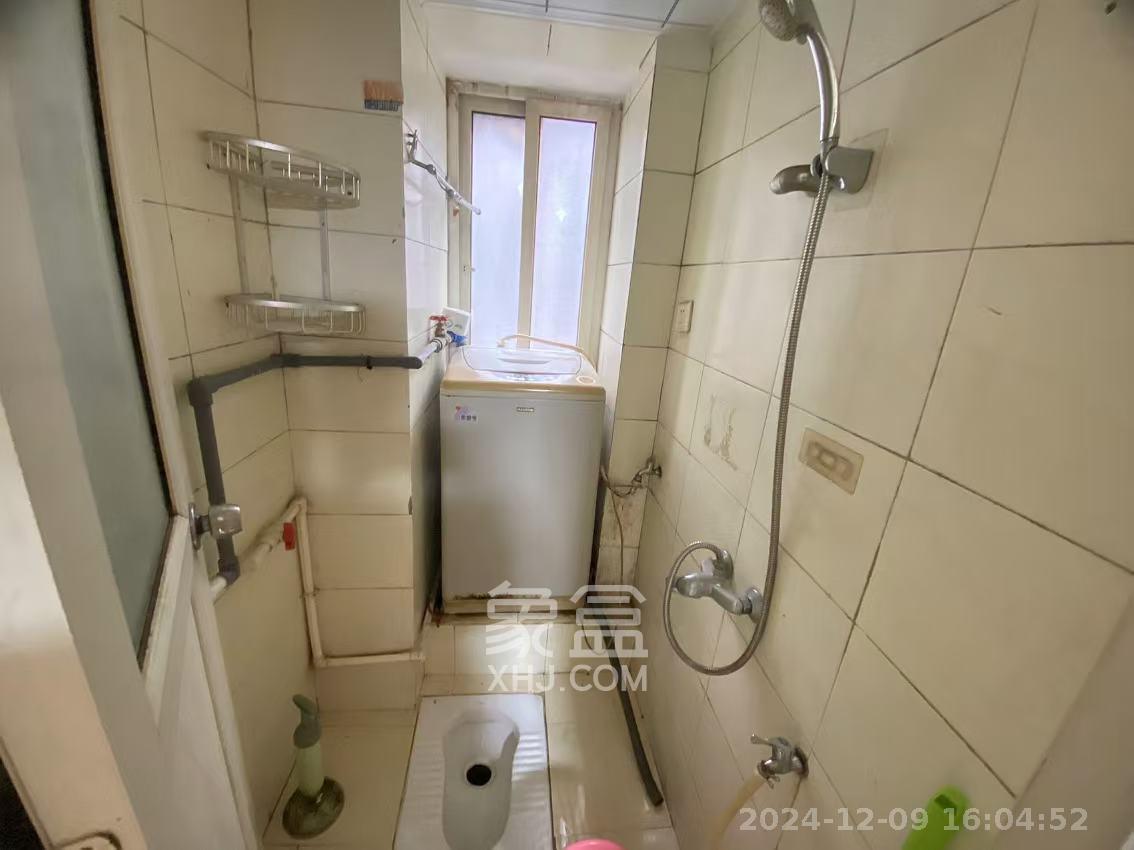 三兴公寓(三兴小区) 1室0厅0卫 2400.0元/月 三兴公寓(三兴小区) 1室0厅0卫 2400.0元/月室内图