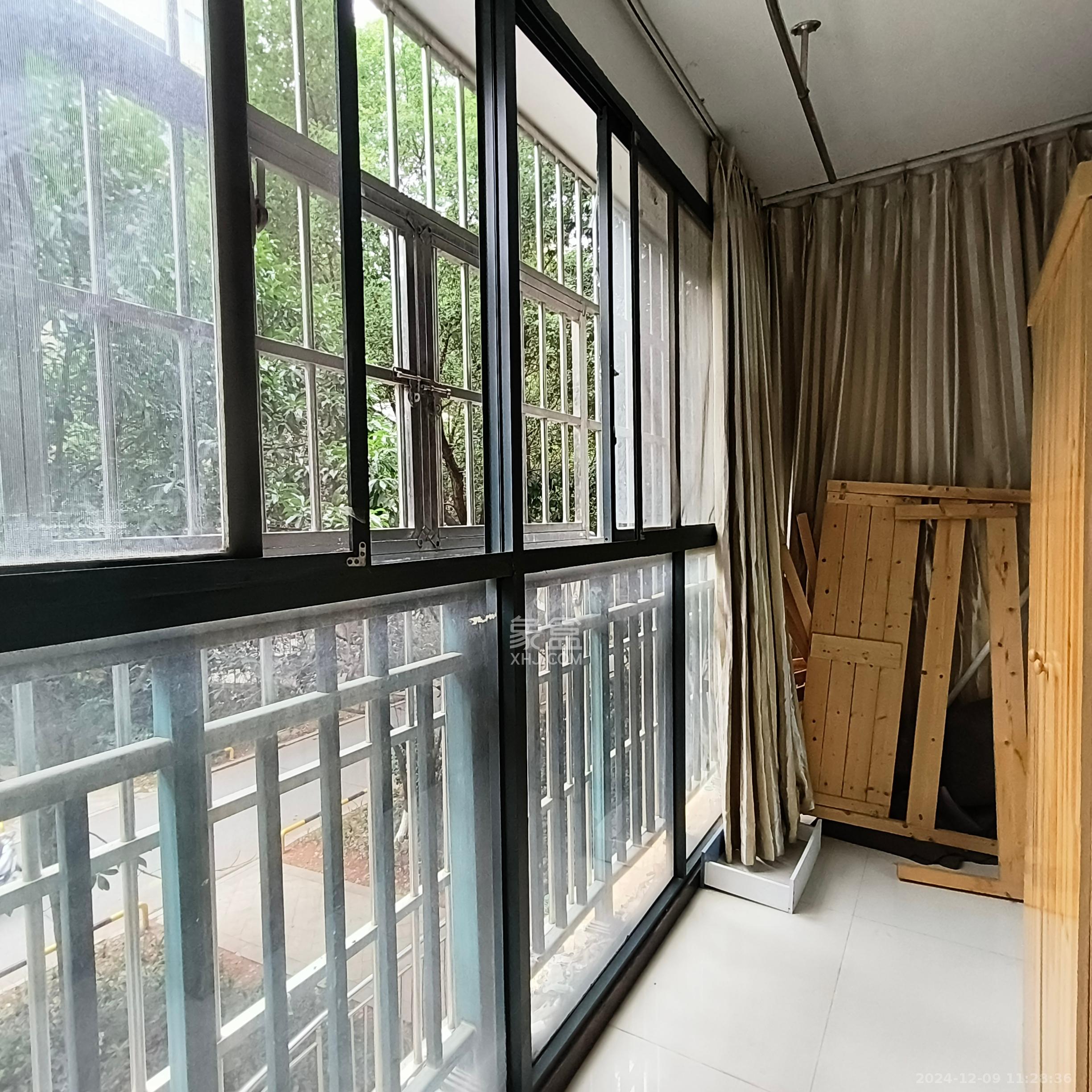 东岸锦城(东方人家)  3室2厅2卫   2100.00元/月室内图