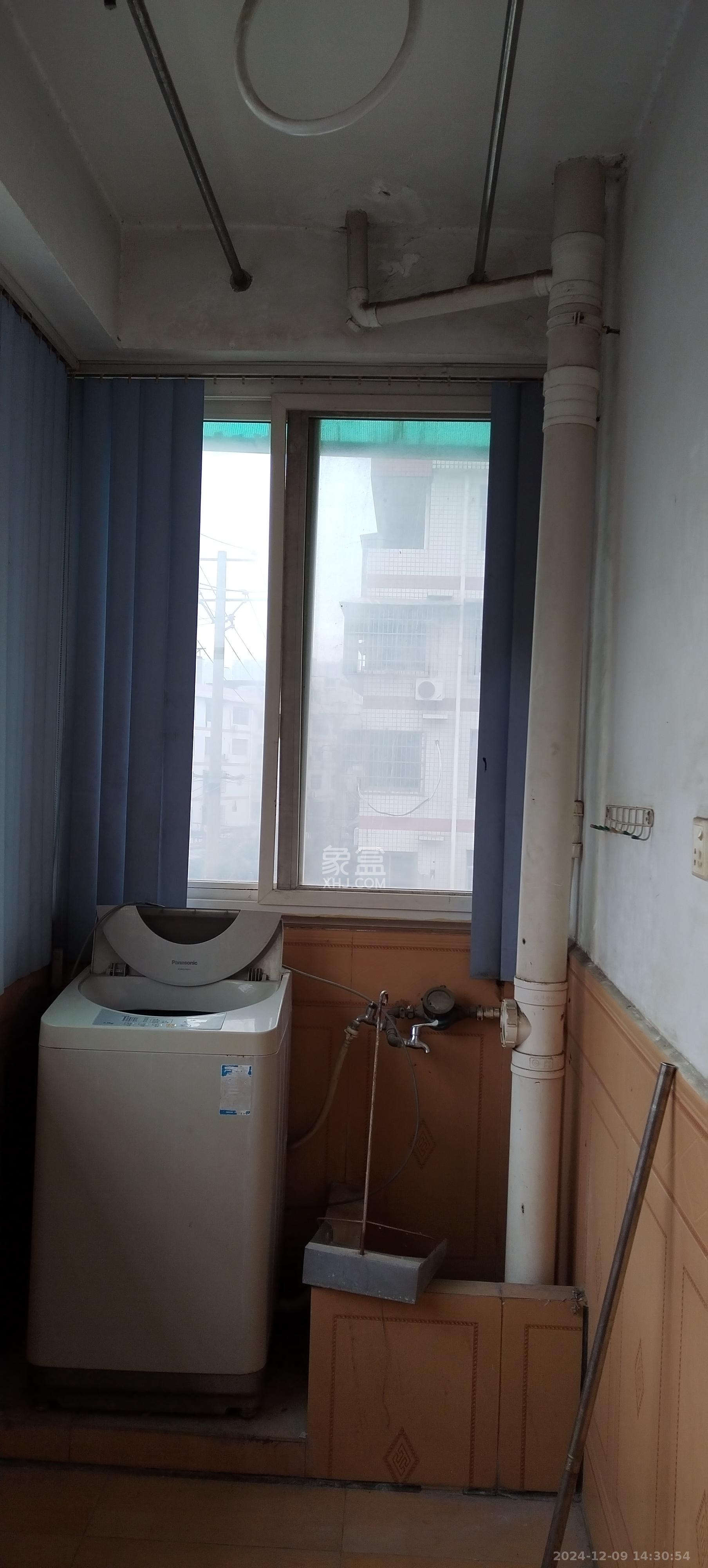 红星糖酒城 4室2厅1卫 1600.0元/月 红星糖酒城 4室2厅1卫 1600.0元/月室内图