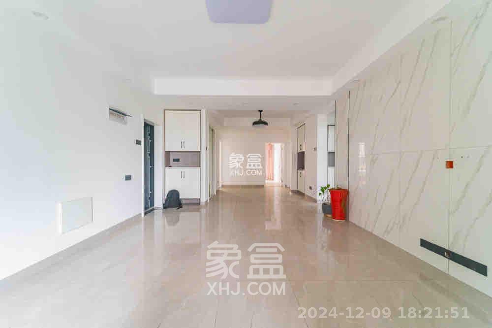 阳光丽景  3室2厅2卫   2600.00元/月室内图