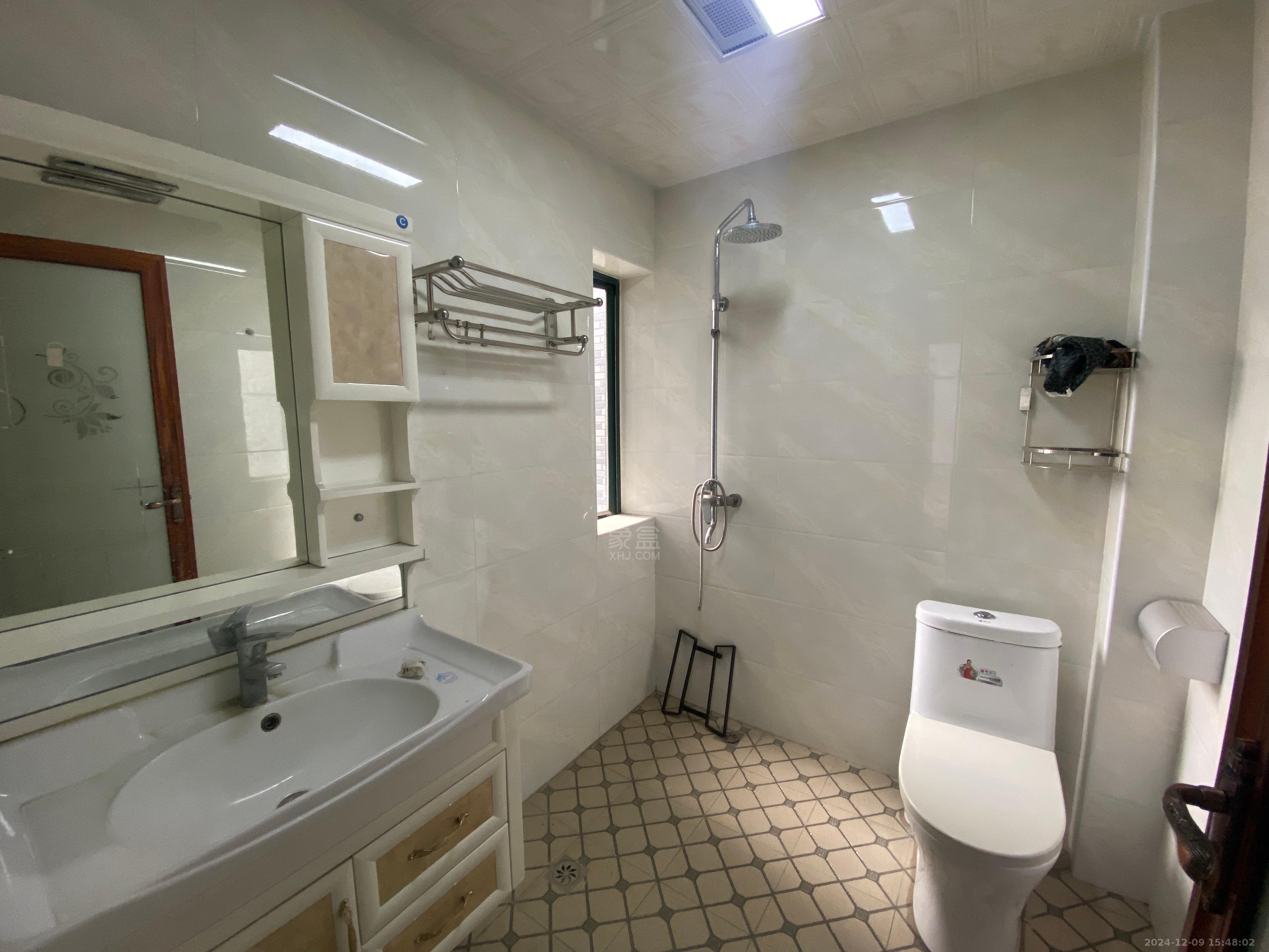 海创明珠花园 3室2厅2卫 1800.0元/月 海创明珠花园 3室2厅2卫 1800.0元/月室内图