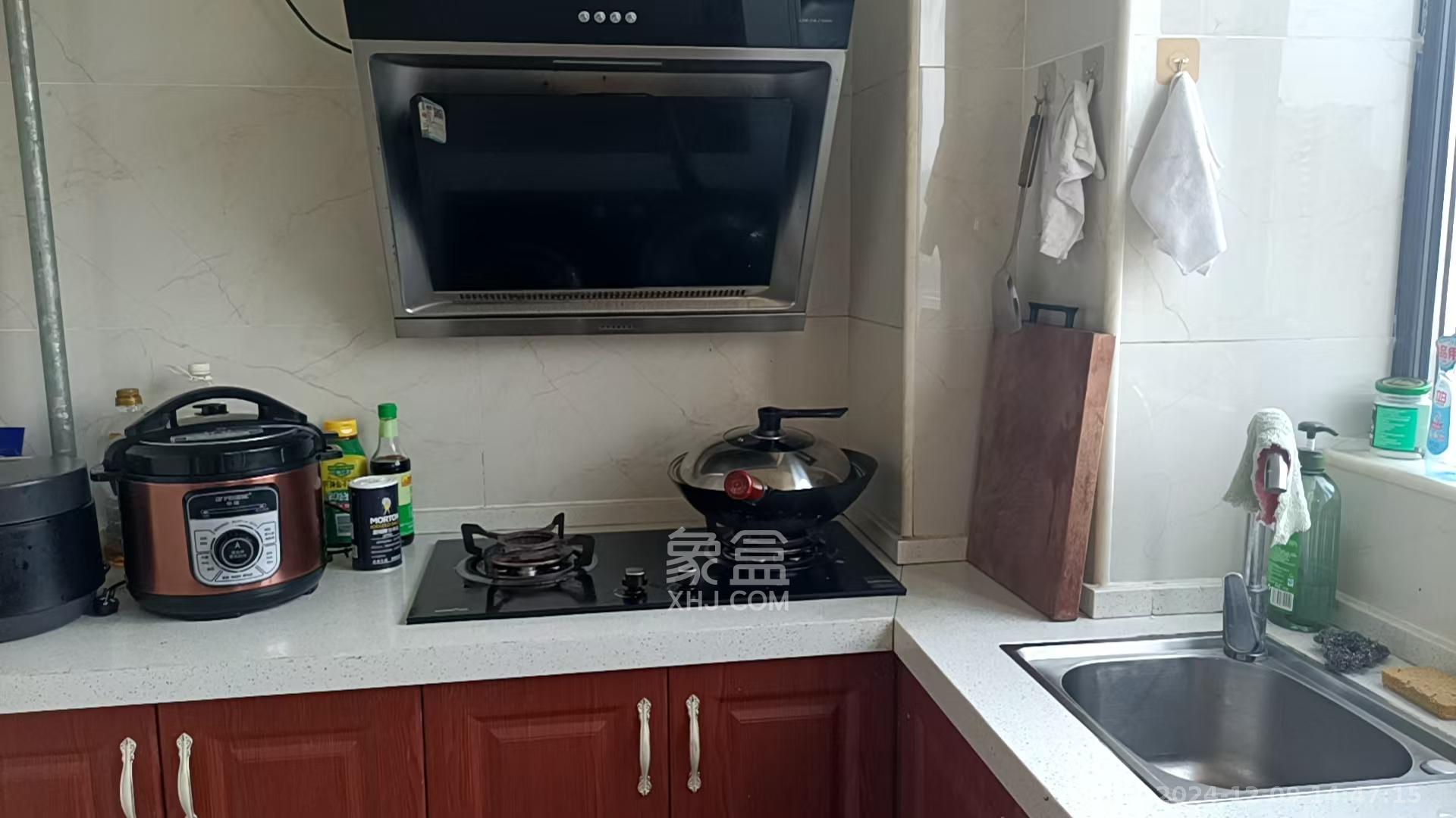 绿城高尔夫小镇 2室1厅1卫 1800.0元/月 绿城高尔夫小镇 2室1厅1卫 1800.0元/月室内图