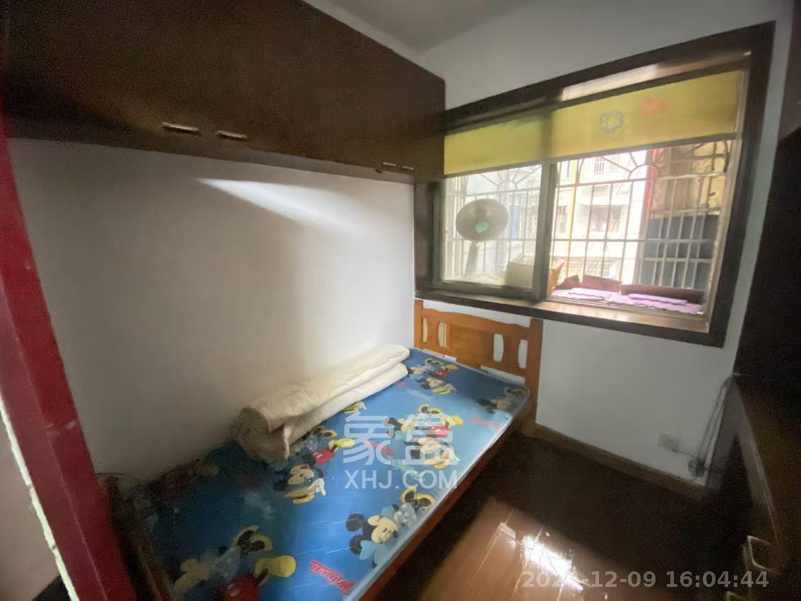 三兴公寓(三兴小区)  1室0厅0卫    2400.0元/月 三兴公寓(三兴小区)  1室0厅0卫    2400.0元/月