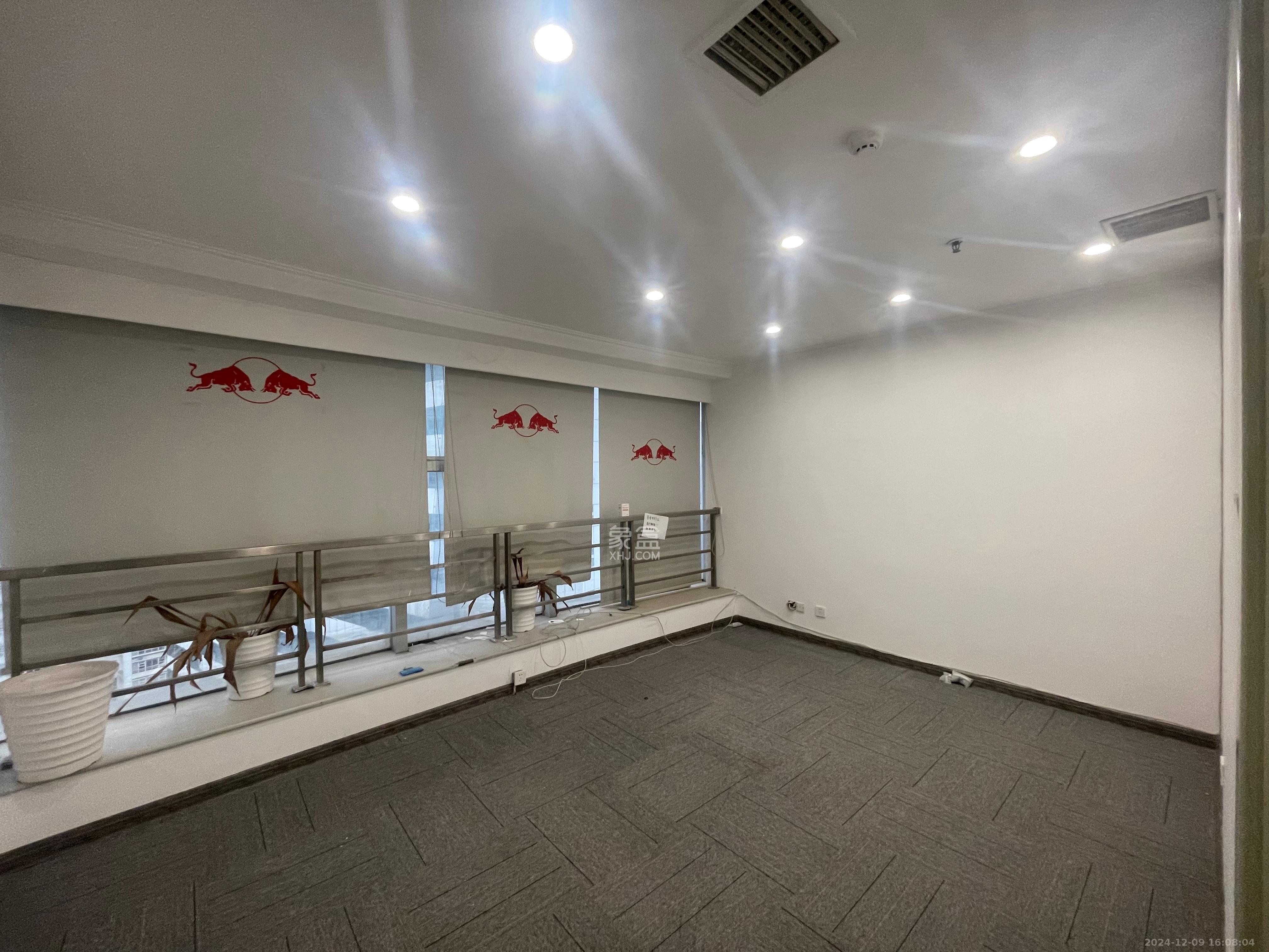 新世纪大厦 7室2厅1卫 12000.0元/月 新世纪大厦 7室2厅1卫 12000.0元/月室内图