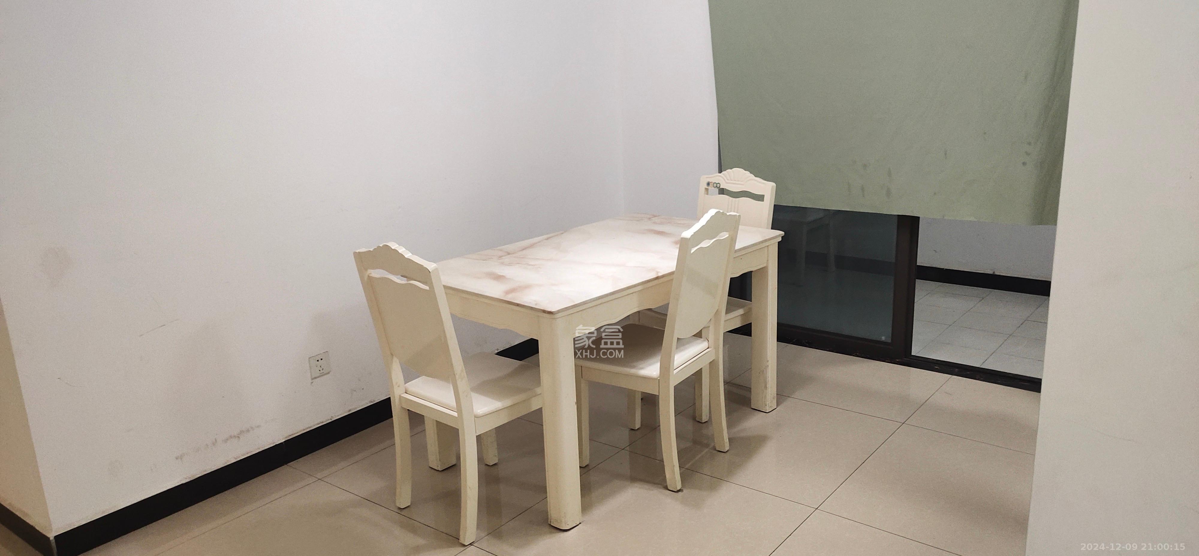 阳光城尚东湾青云苑  3室2厅2卫    3000.0元/月 阳光城尚东湾青云苑  3室2厅2卫    3000.0元/月室内图