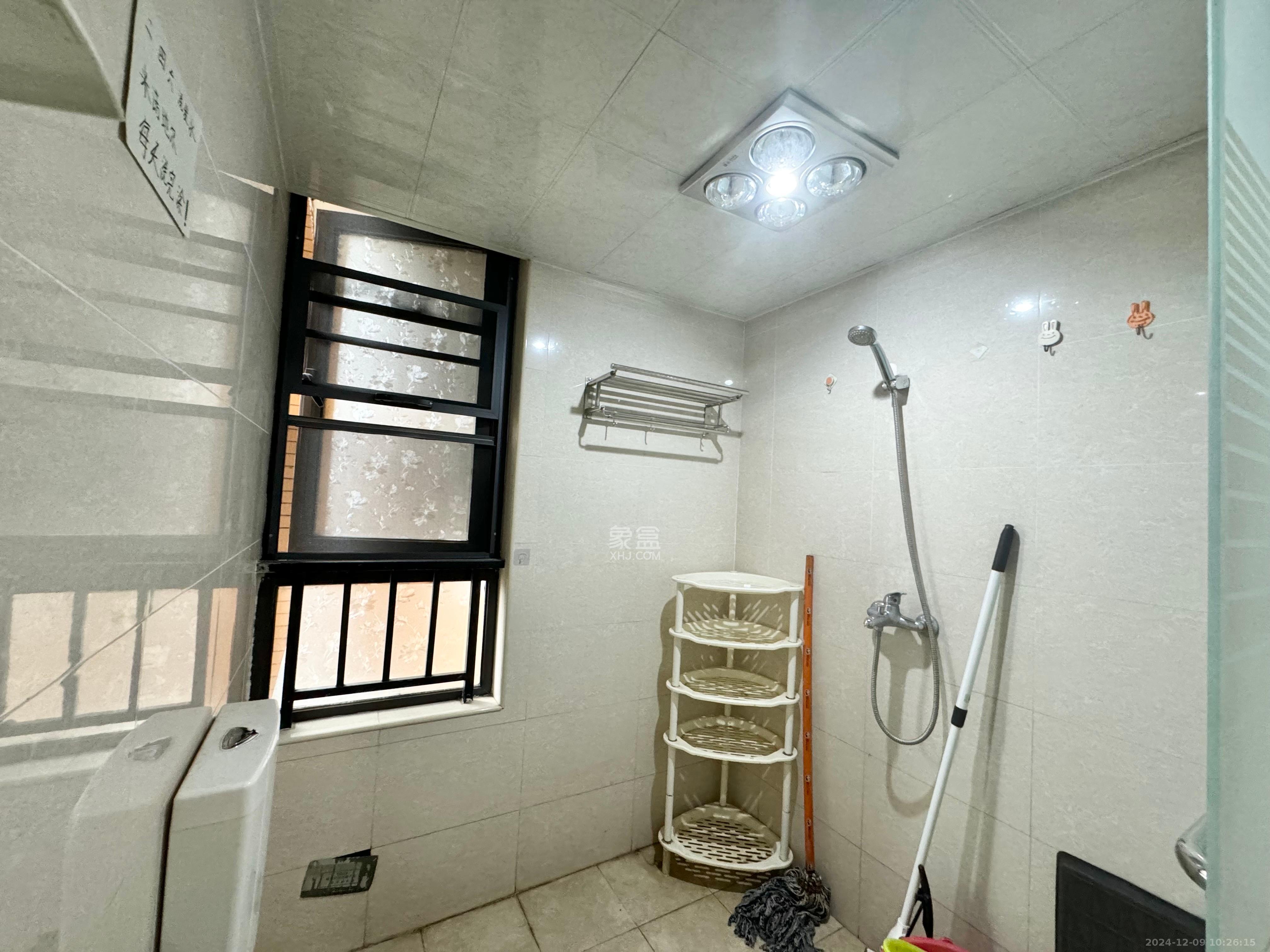 中信凯旋蓝岸(中信新城三期) 3室2厅1卫 1600.0元/月 中信凯旋蓝岸(中信新城三期) 3室2厅1卫 1600.0元/月室内图