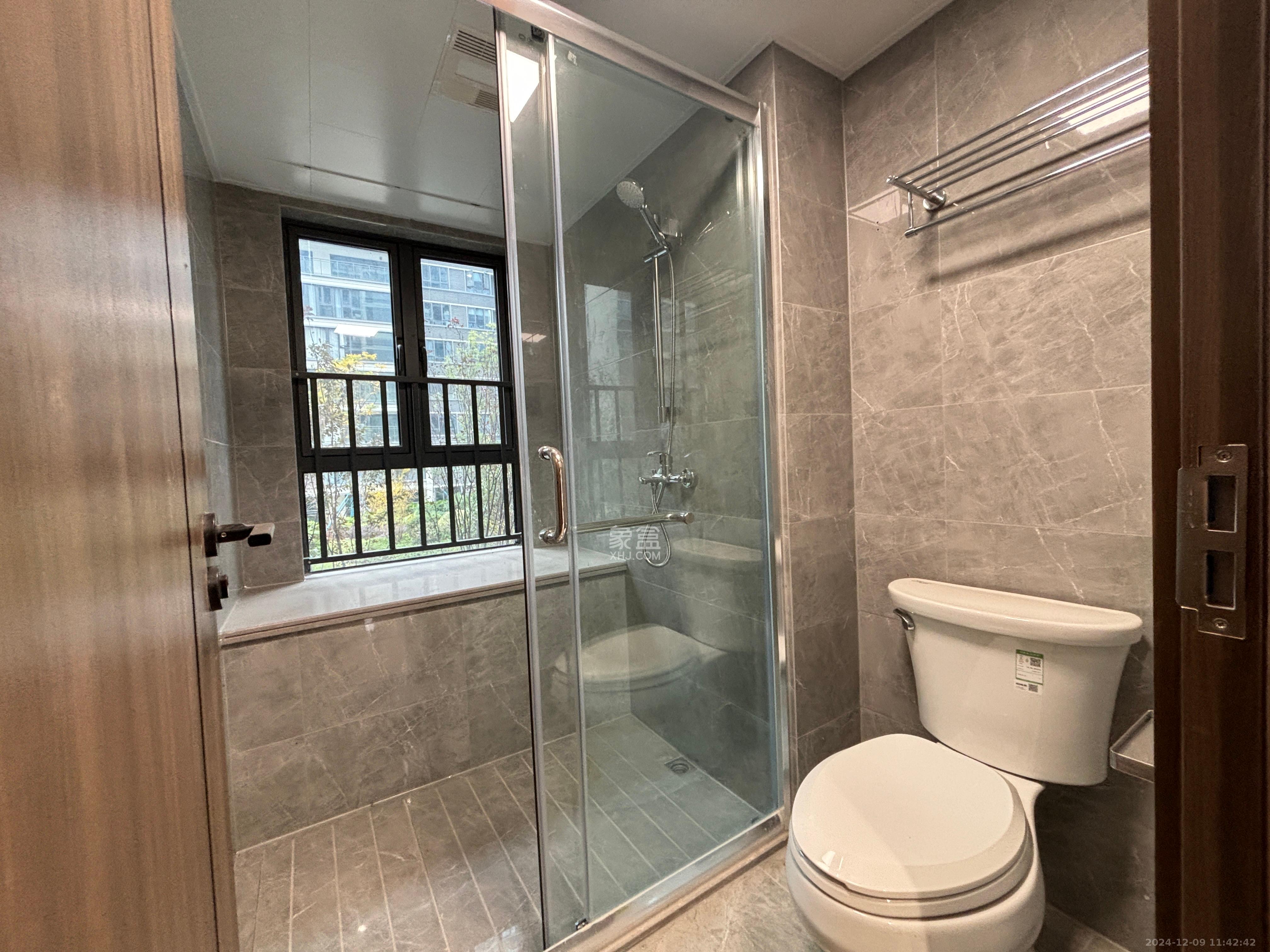 卓越洋湖晴翠 4室2厅2卫 4600.00元/月 卓越洋湖晴翠 4室2厅2卫 4600.00元/月室内图