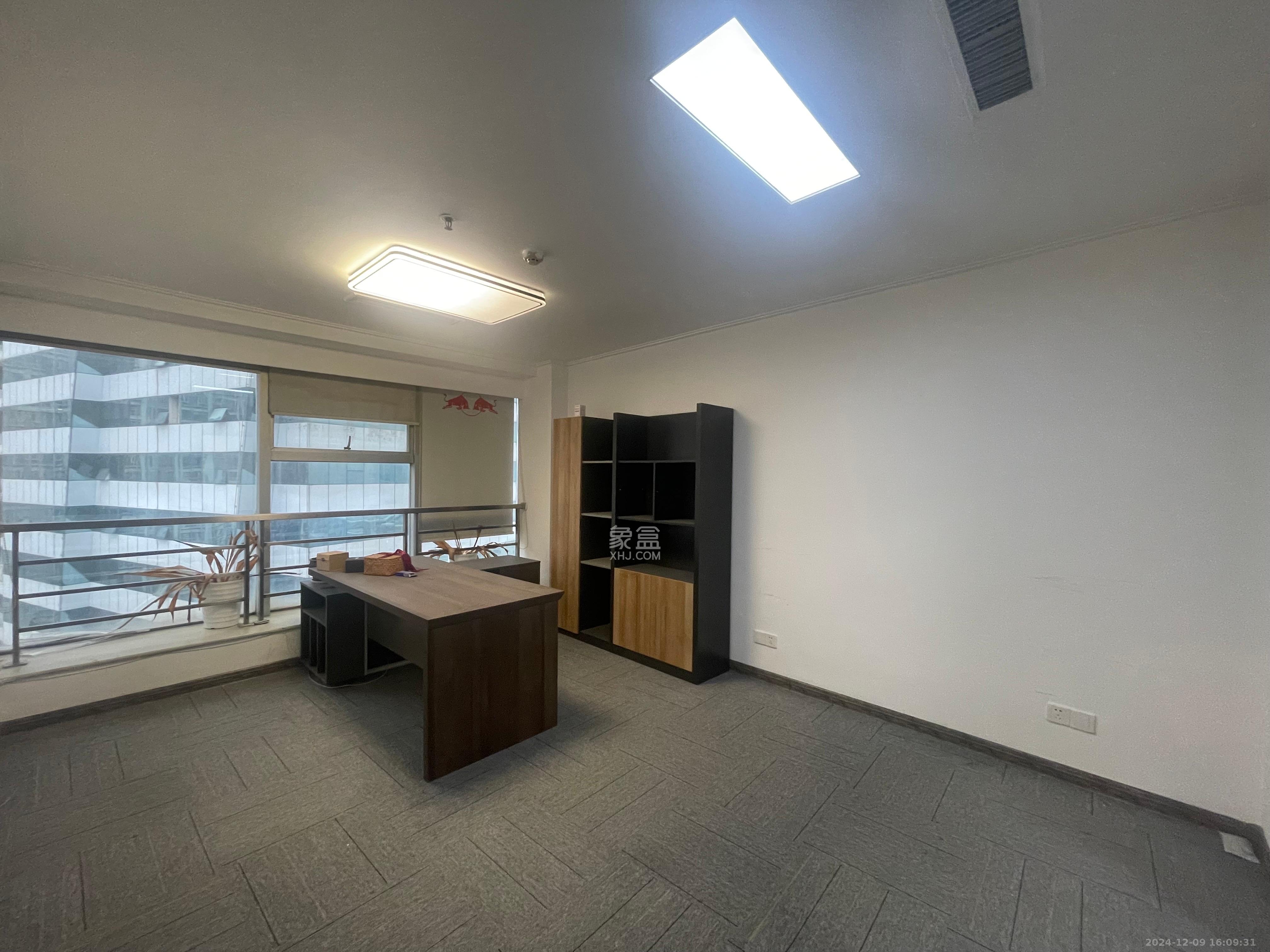 新世纪大厦 7室2厅1卫 12000.0元/月 新世纪大厦 7室2厅1卫 12000.0元/月室内图