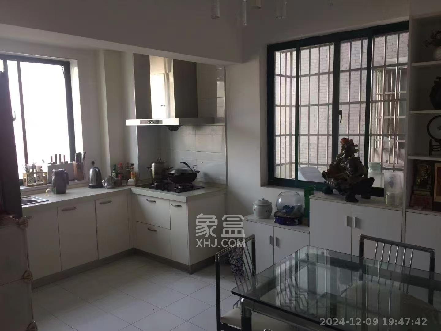 盛德碧瑞庭 3室2厅2卫 2800.0元/月 盛德碧瑞庭 3室2厅2卫 2800.0元/月室内图