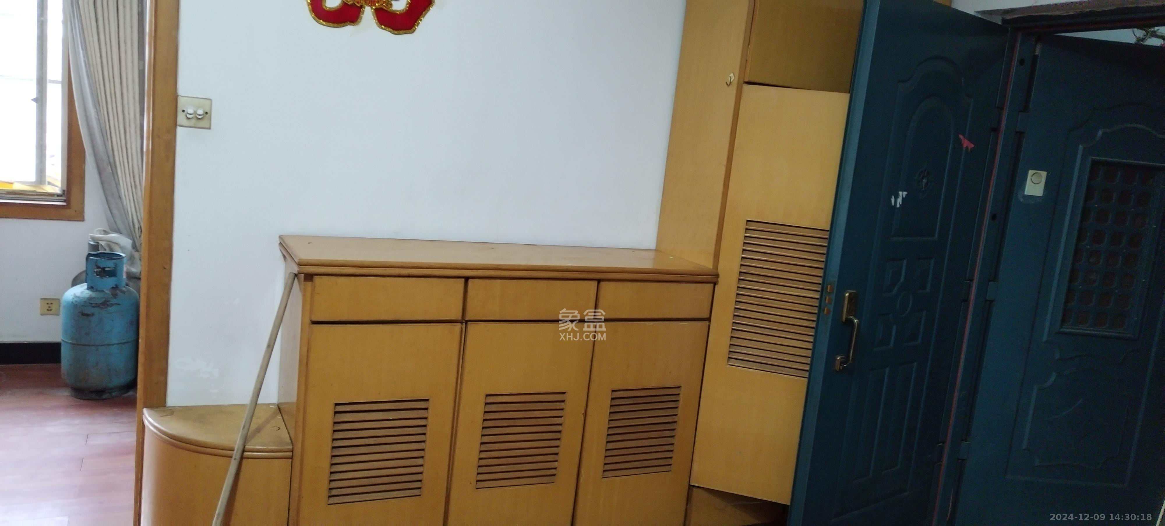 红星糖酒城 4室2厅1卫 1600.0元/月 红星糖酒城 4室2厅1卫 1600.0元/月室内图