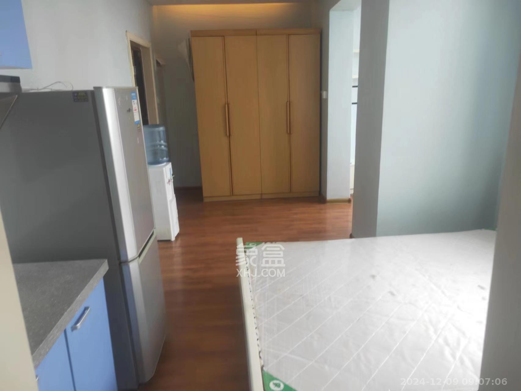 昊天大厦 1室1厅1卫 1800.0元/月 昊天大厦 1室1厅1卫 1800.0元/月室内图