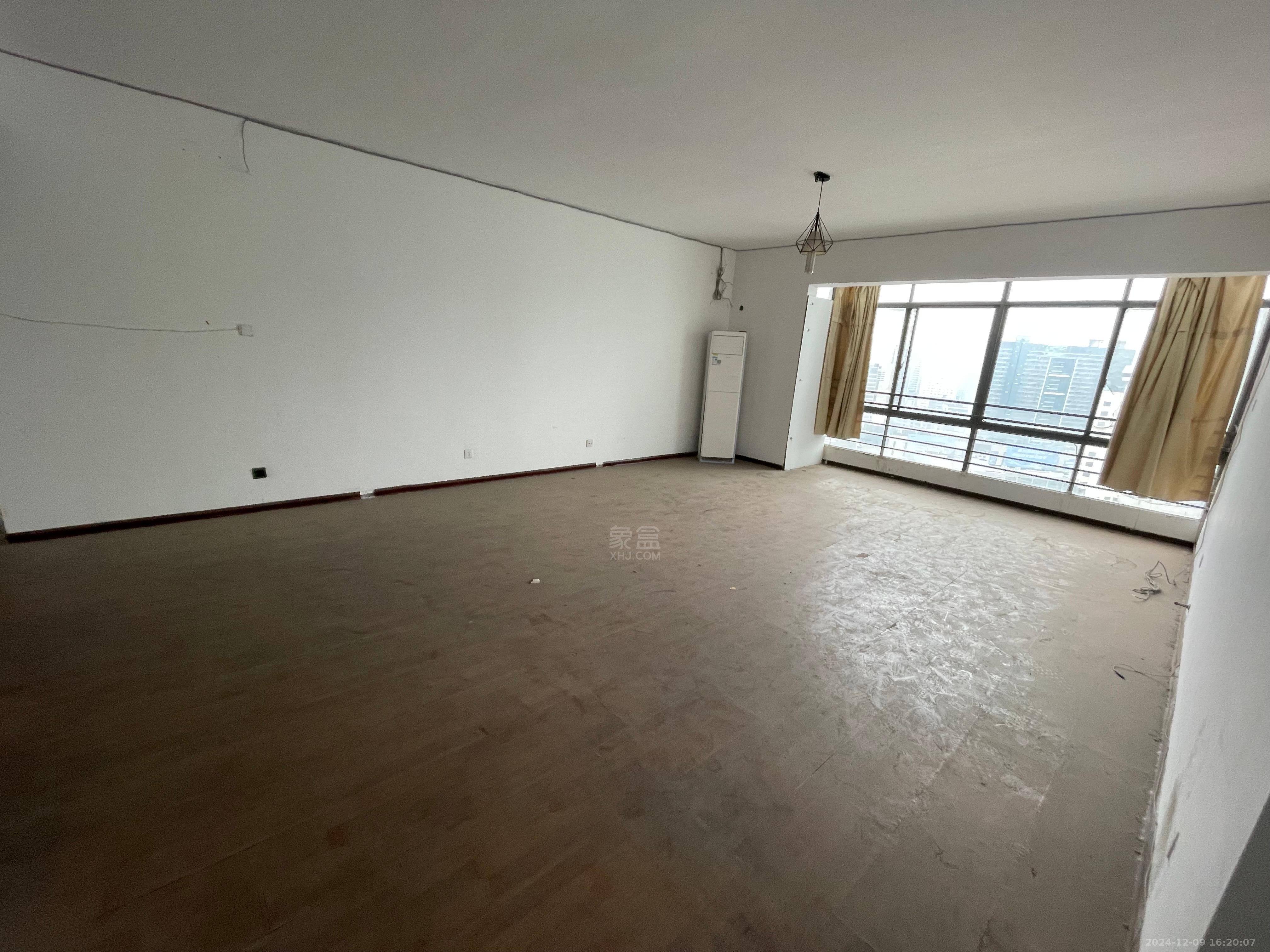 中旺锦安城 4室2厅1卫 3600.0元/月 中旺锦安城 4室2厅1卫 3600.0元/月室内图