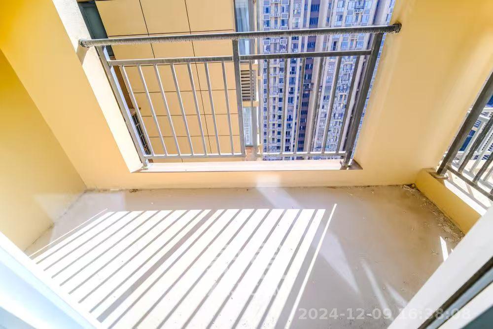 荣盛花语城  3室2厅2卫    1500.0元/月 荣盛花语城  3室2厅2卫    1500.0元/月室内图