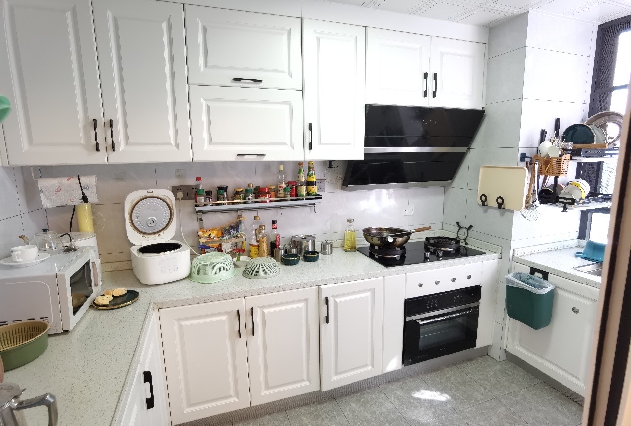 保利中央海岸三期熙园 4室2厅2卫 265.0万 保利中央海岸三期熙园 4室2厅2卫 265.0万客厅