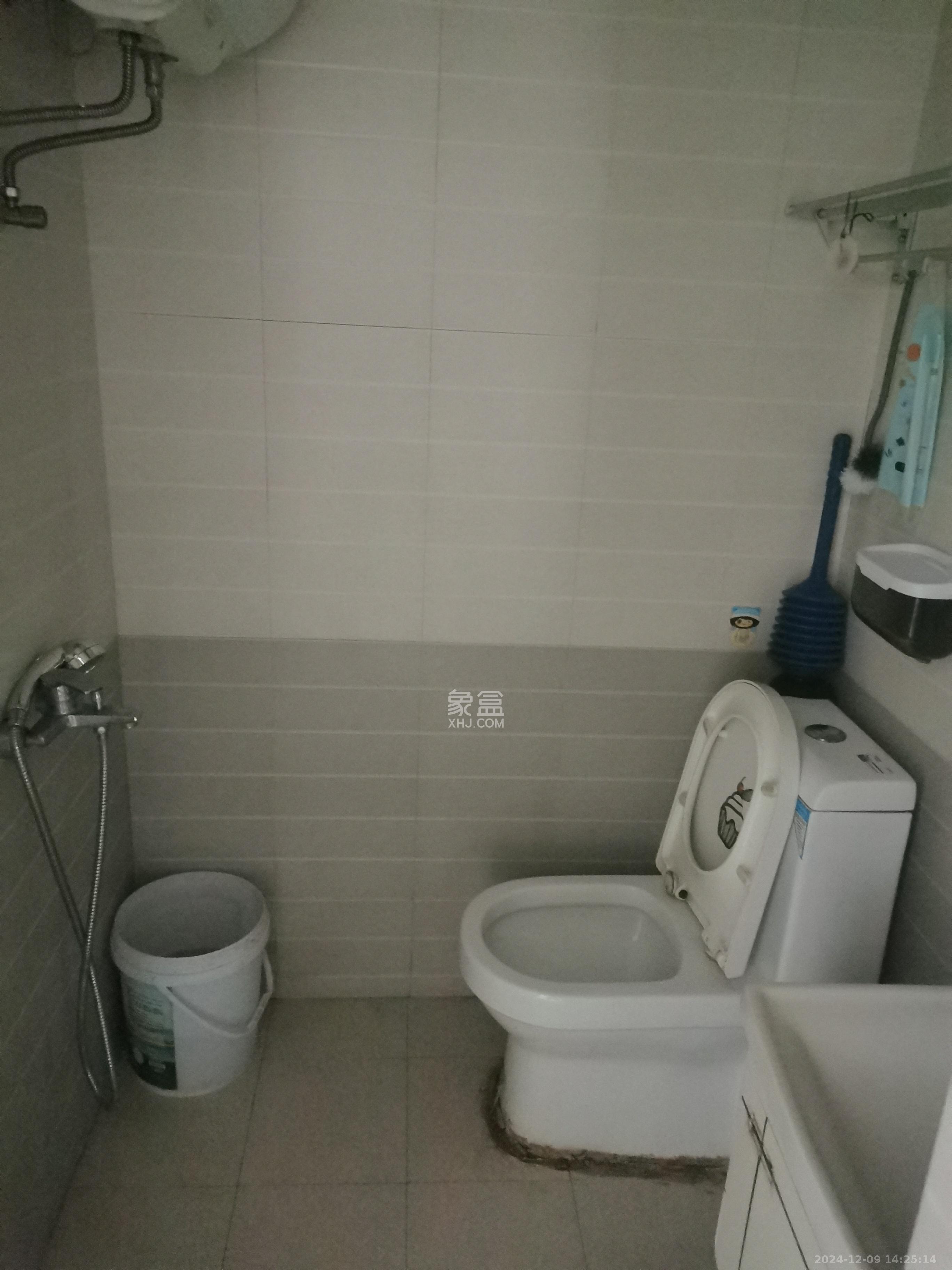 观园国际公寓 1室1厅1卫 1600.0元/月 观园国际公寓 1室1厅1卫 1600.0元/月室内图