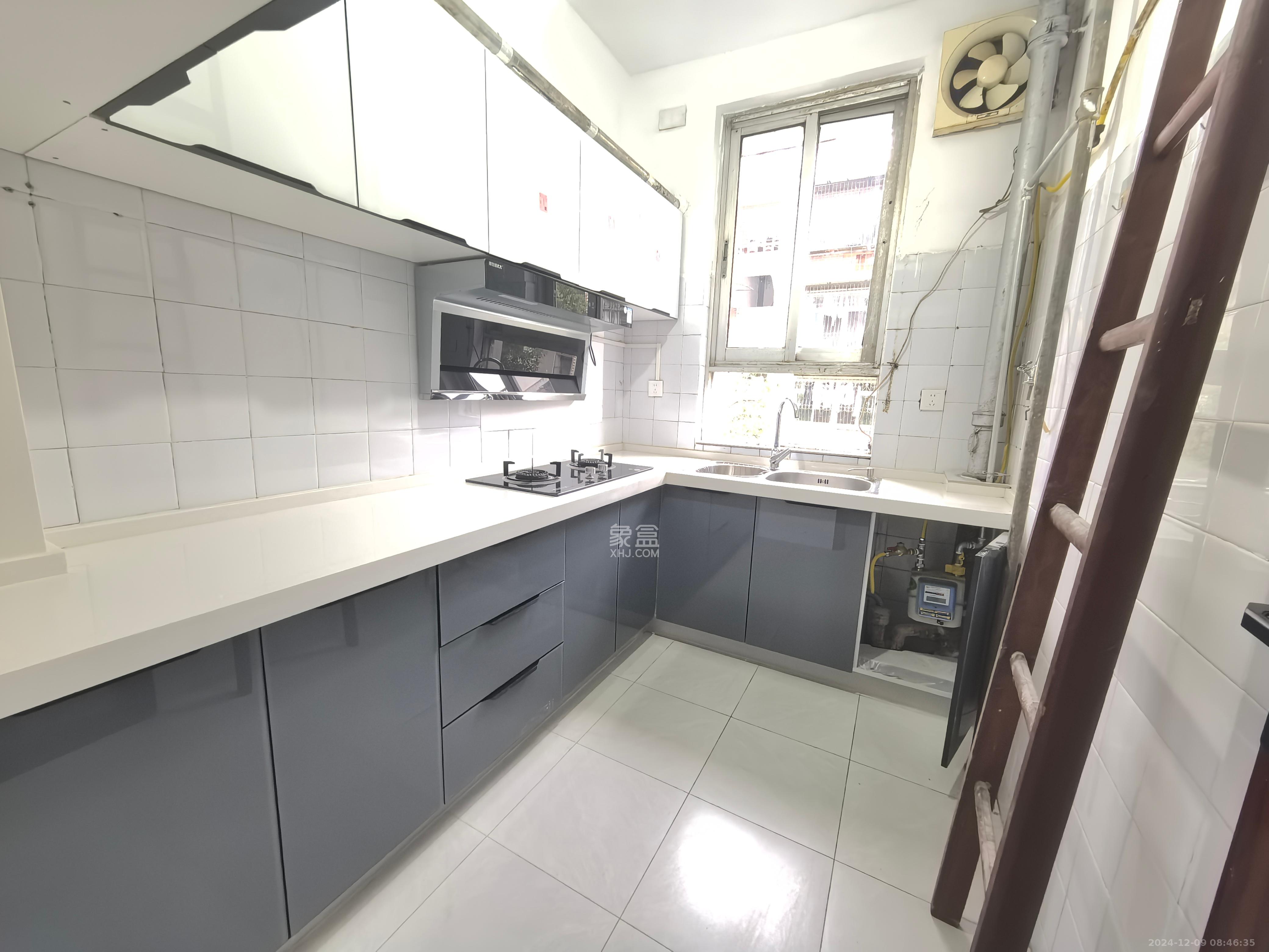省建苑小区  3室2厅1卫   2300.00元/月室内图
