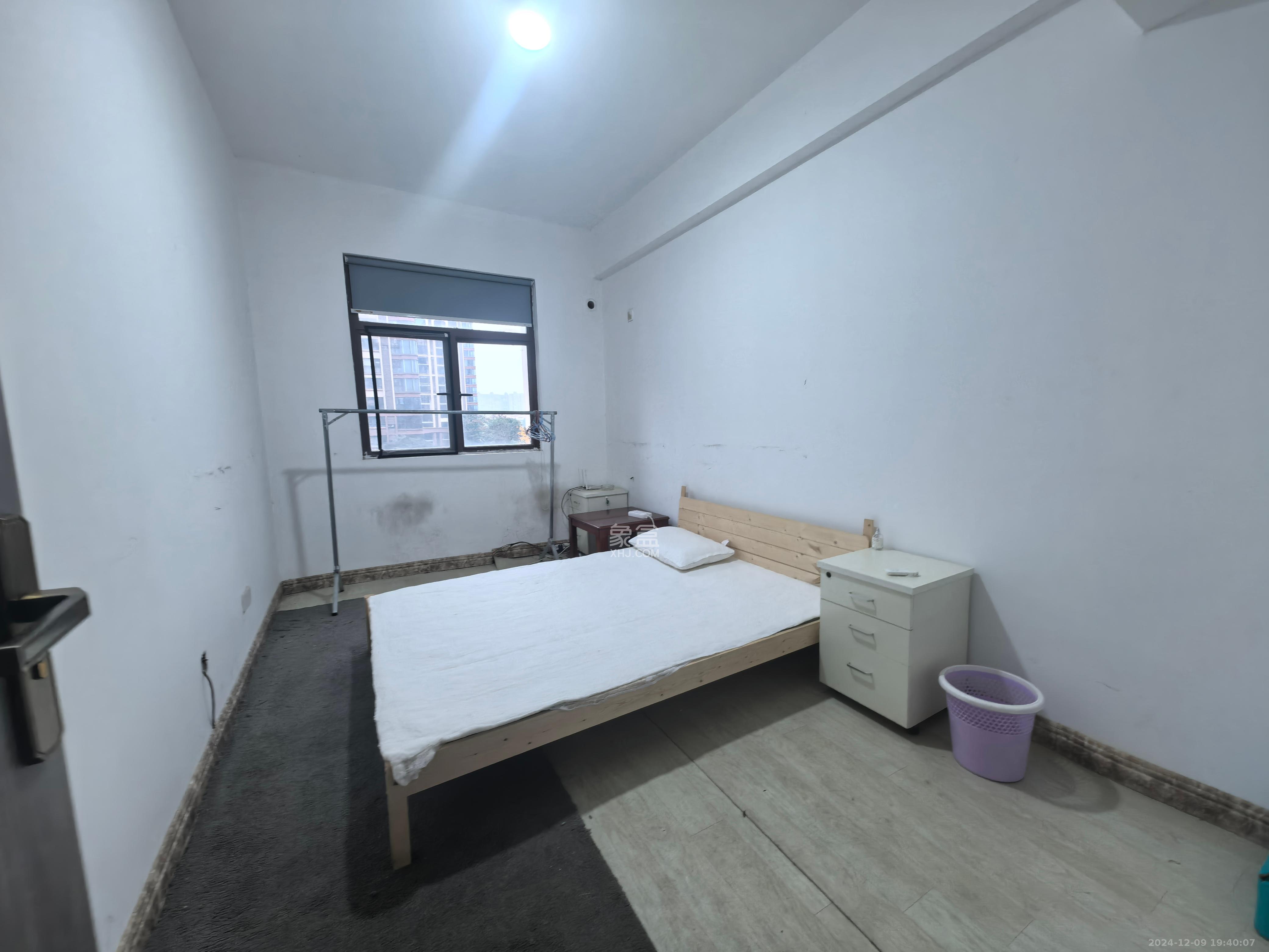 芙佳花园 5室2厅2卫 3500.0元/月 芙佳花园 5室2厅2卫 3500.0元/月室内图