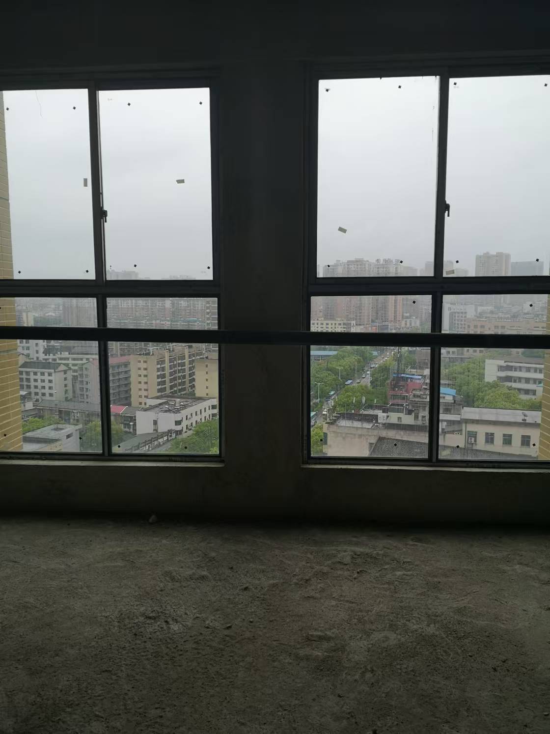 新九龙环球商业广场  1室2厅1卫    20.8万客厅