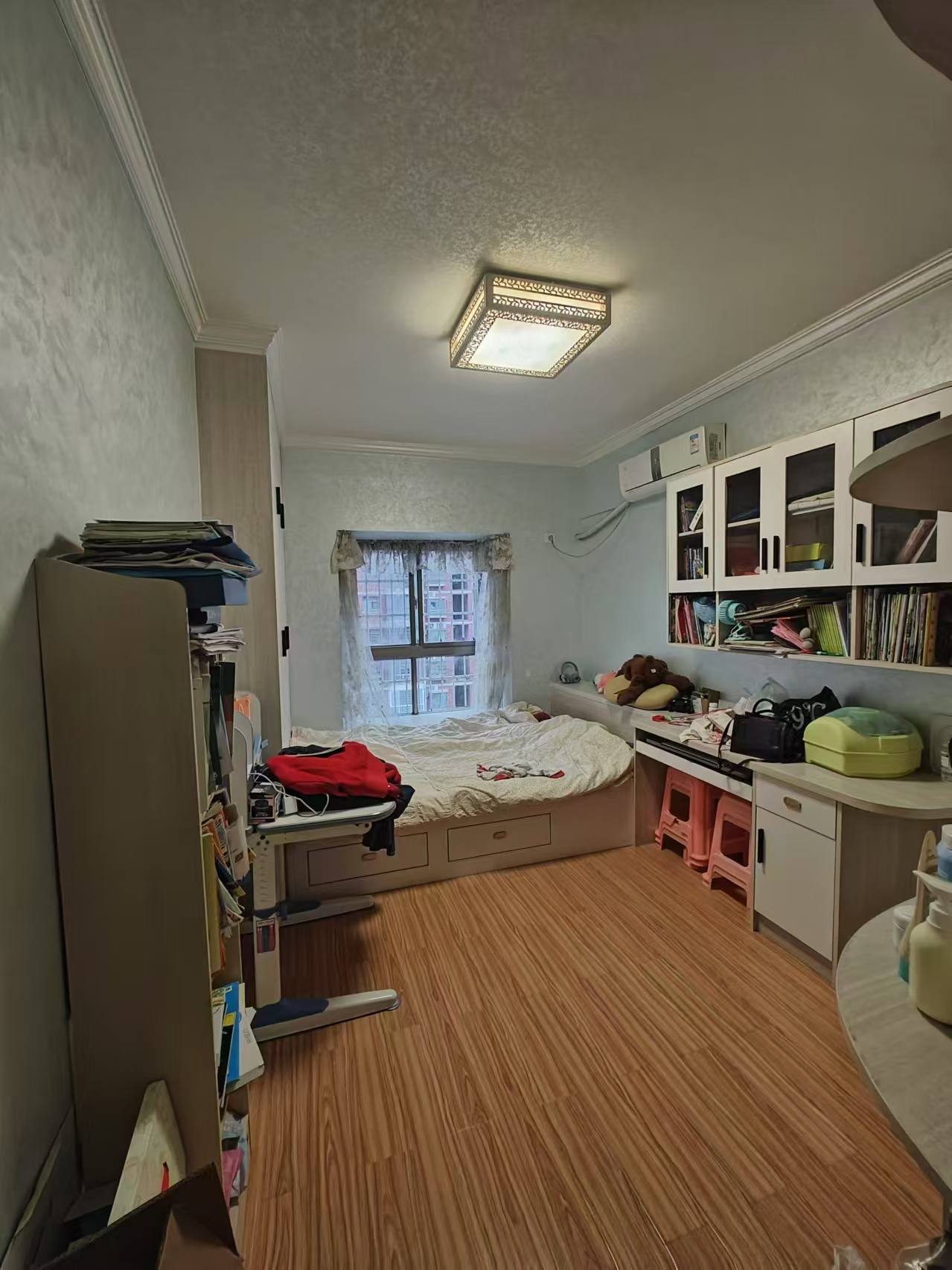 东方豪苑 3室2厅2卫 60.0万 东方豪苑 3室2厅2卫 60.0万客厅