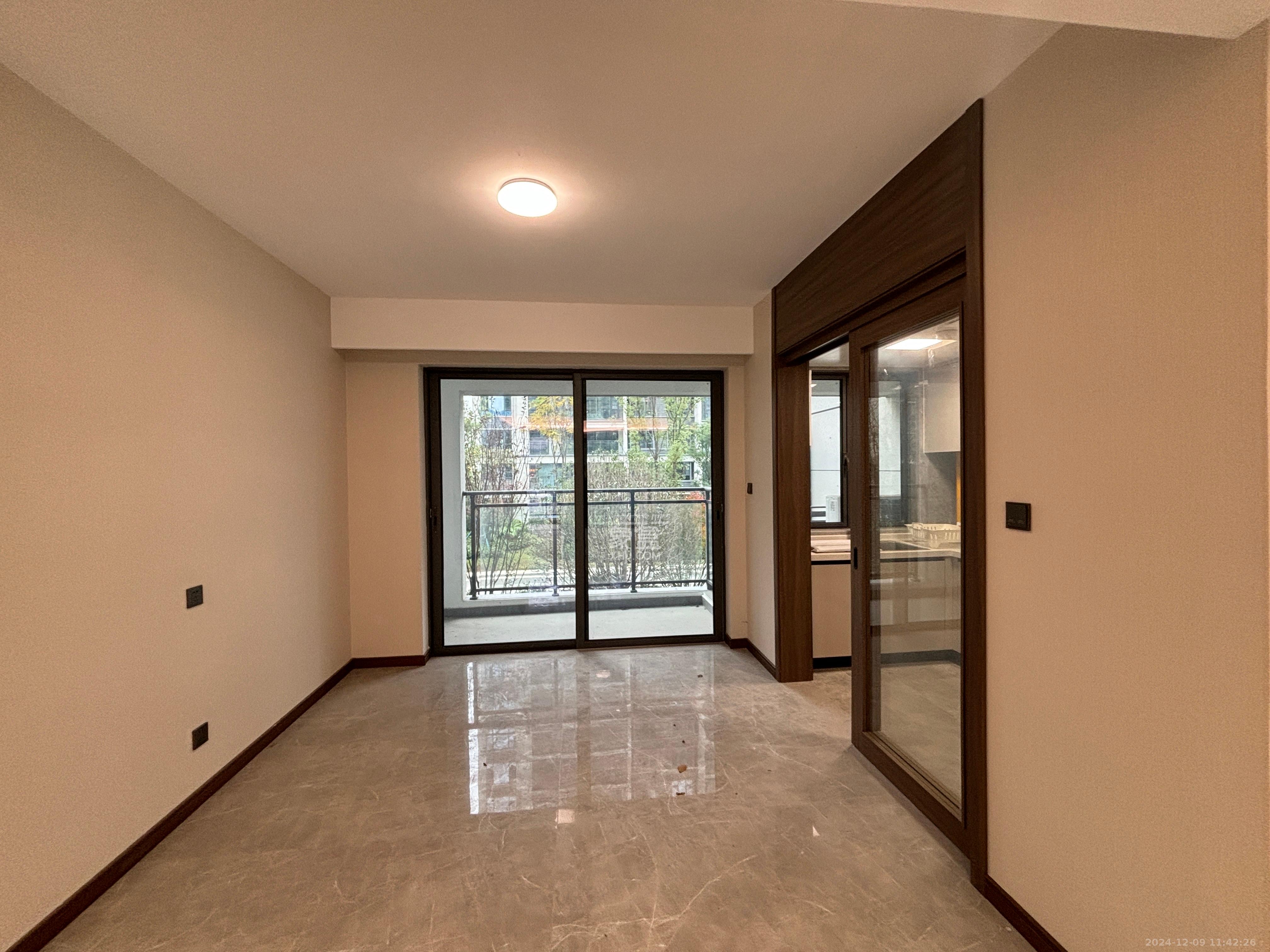 卓越洋湖晴翠 4室2厅2卫 4600.00元/月 卓越洋湖晴翠 4室2厅2卫 4600.00元/月室内图