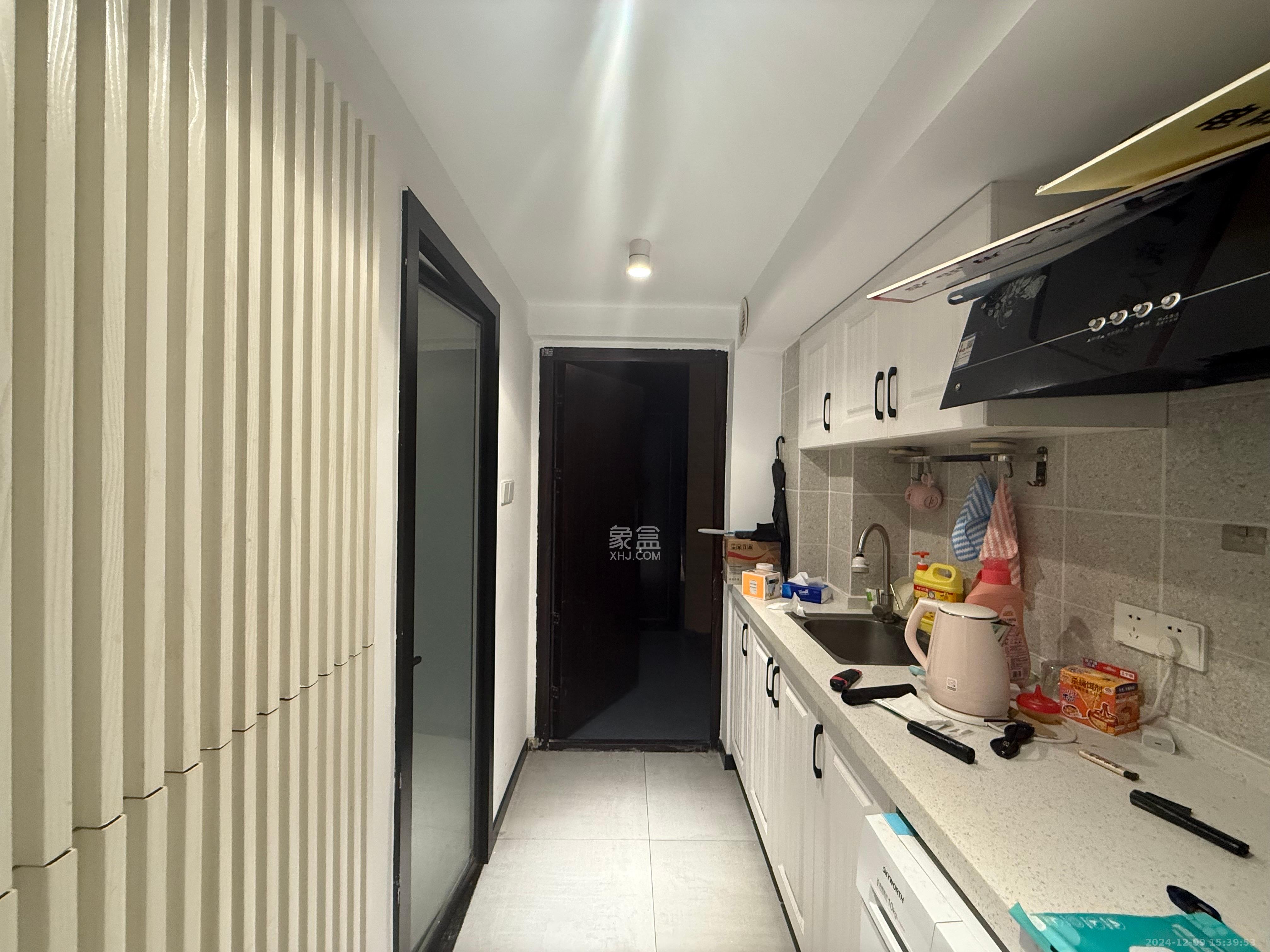 东盈商业广场(华泉城市广场)  1室1厅1卫    2500.0元/月 东盈商业广场(华泉城市广场)  1室1厅1卫    2500.0元/月室内图