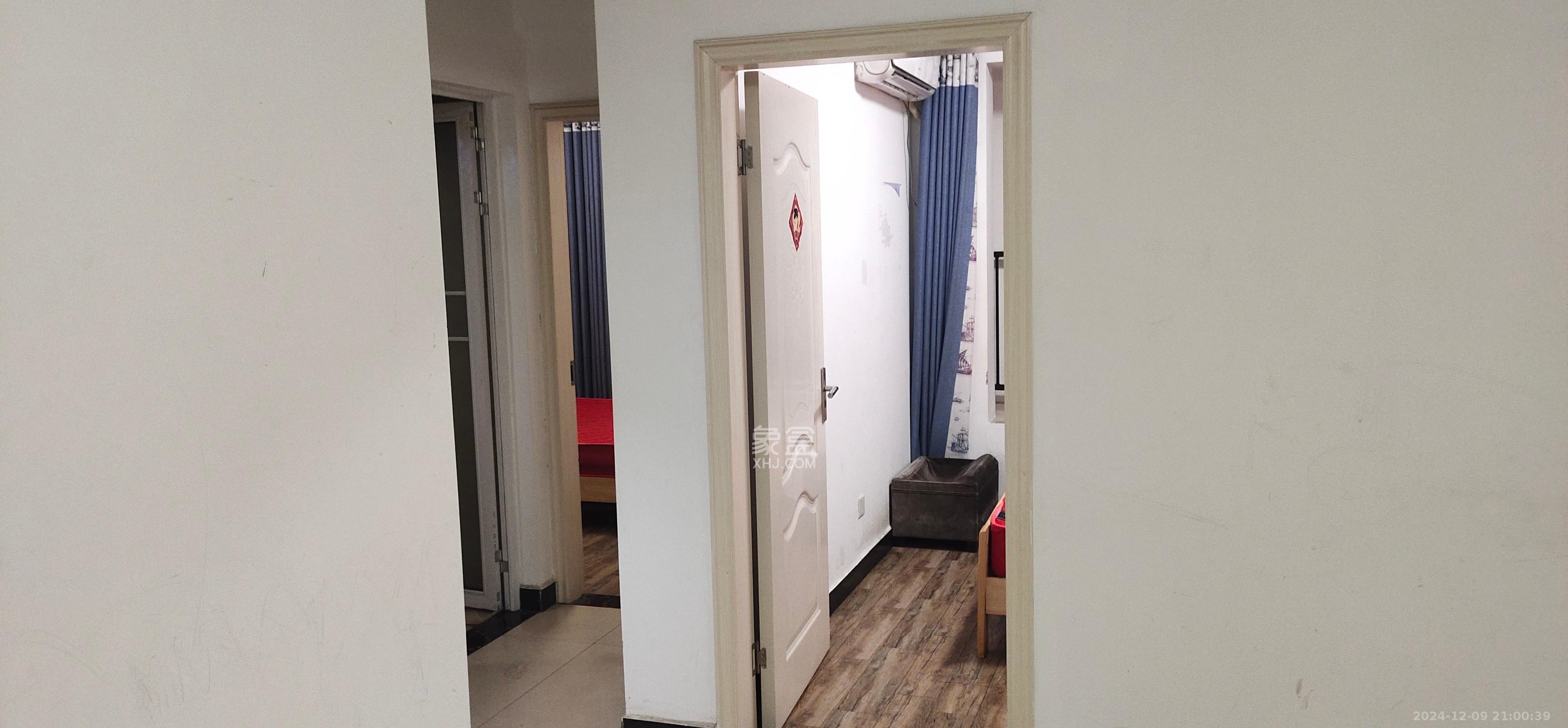 阳光城尚东湾青云苑  3室2厅2卫    3000.0元/月 阳光城尚东湾青云苑  3室2厅2卫    3000.0元/月室内图