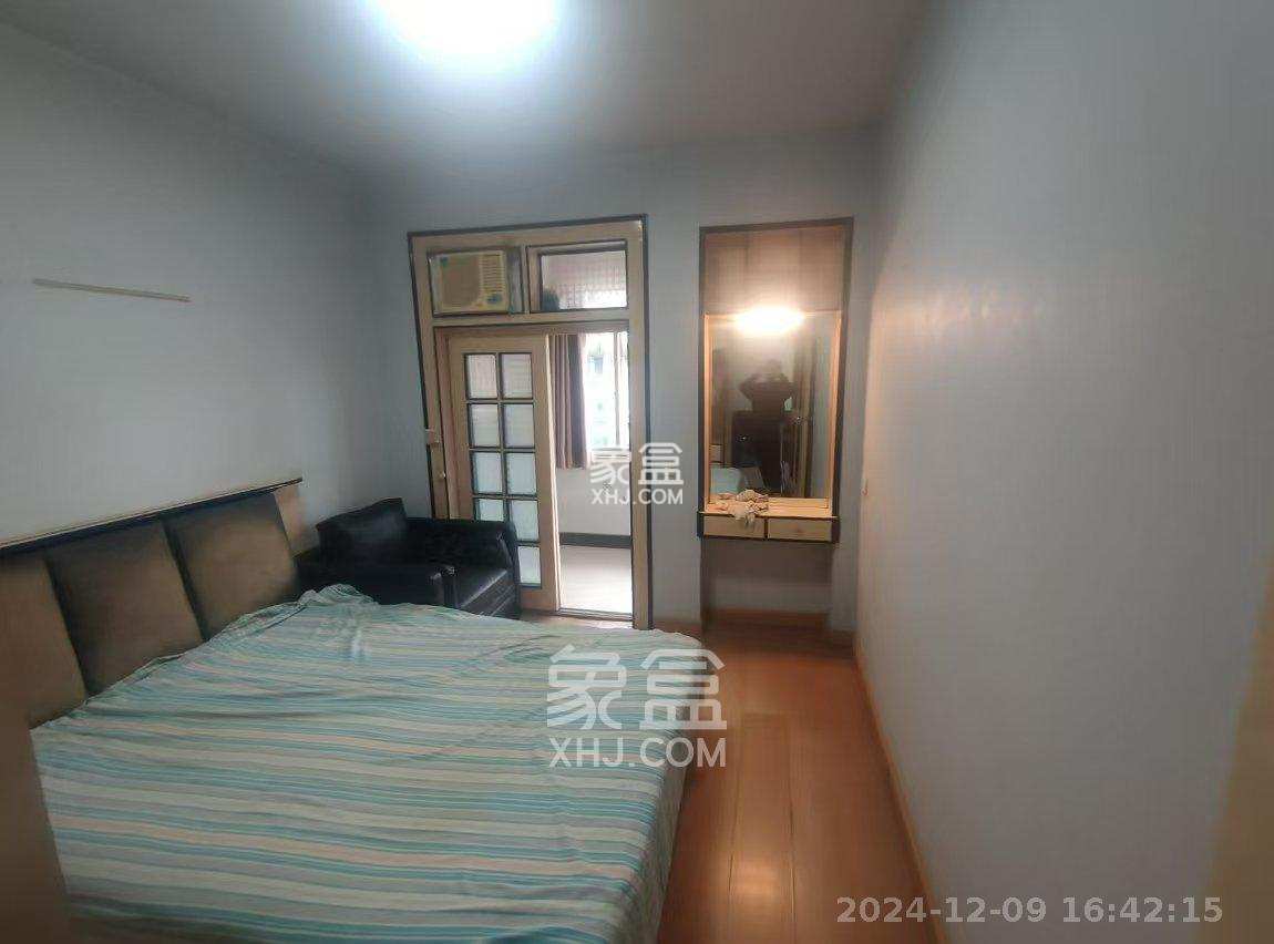 中建五局信和苑四区  2室2厅1卫    1500.0元/月 中建五局信和苑四区  2室2厅1卫    1500.0元/月室内图