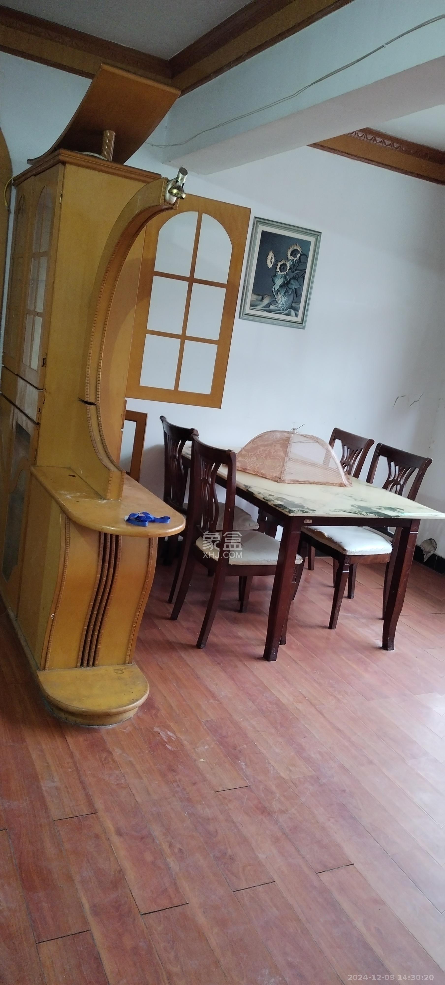 红星糖酒城 4室2厅1卫 1600.0元/月 红星糖酒城 4室2厅1卫 1600.0元/月室内图