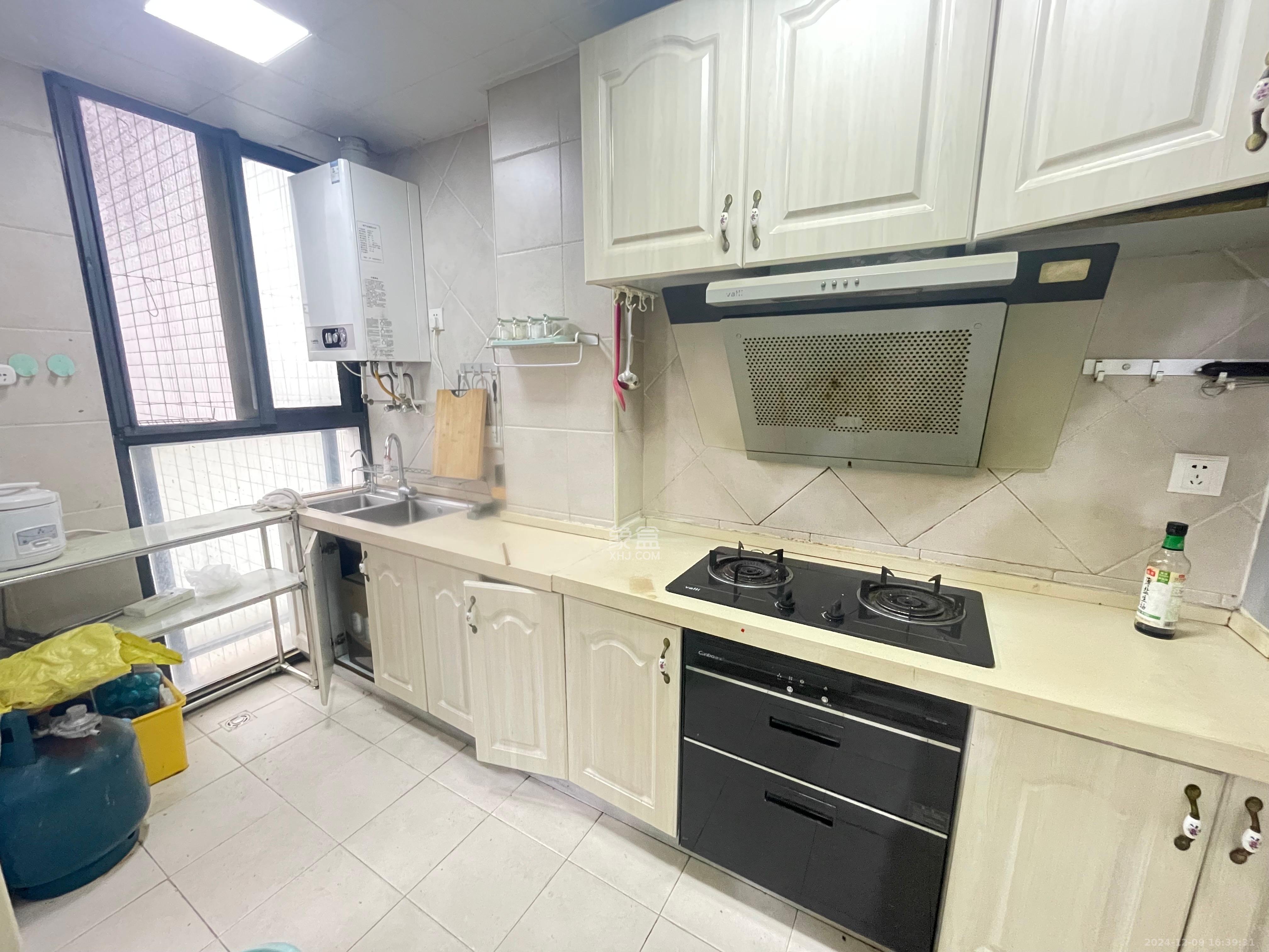 城南故事家园  1室1厅1卫    2100.0元/月 城南故事家园  1室1厅1卫    2100.0元/月室内图