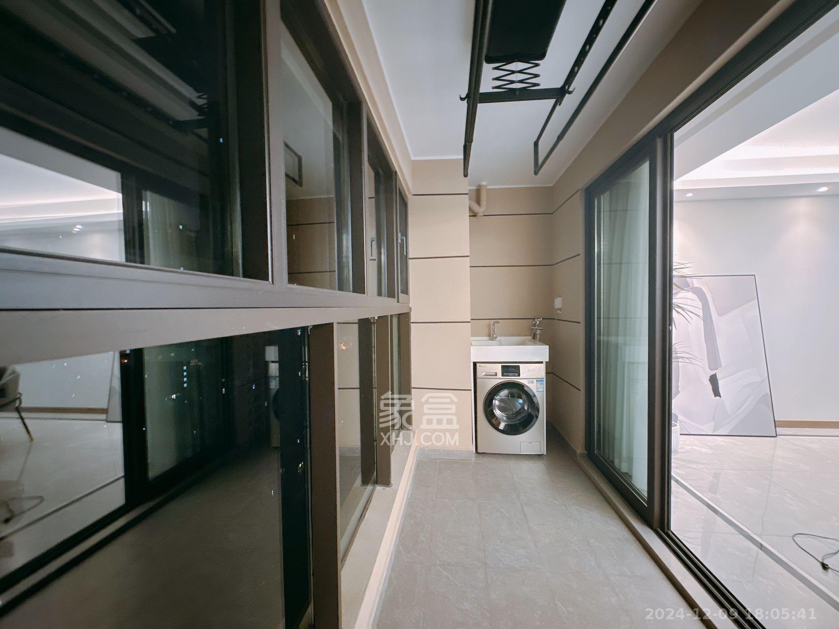 龙湖铂金中心(龙湖春江郦城)  3室2厅2卫    6800.0元/月 龙湖铂金中心(龙湖春江郦城)  3室2厅2卫    6800.0元/月室内图