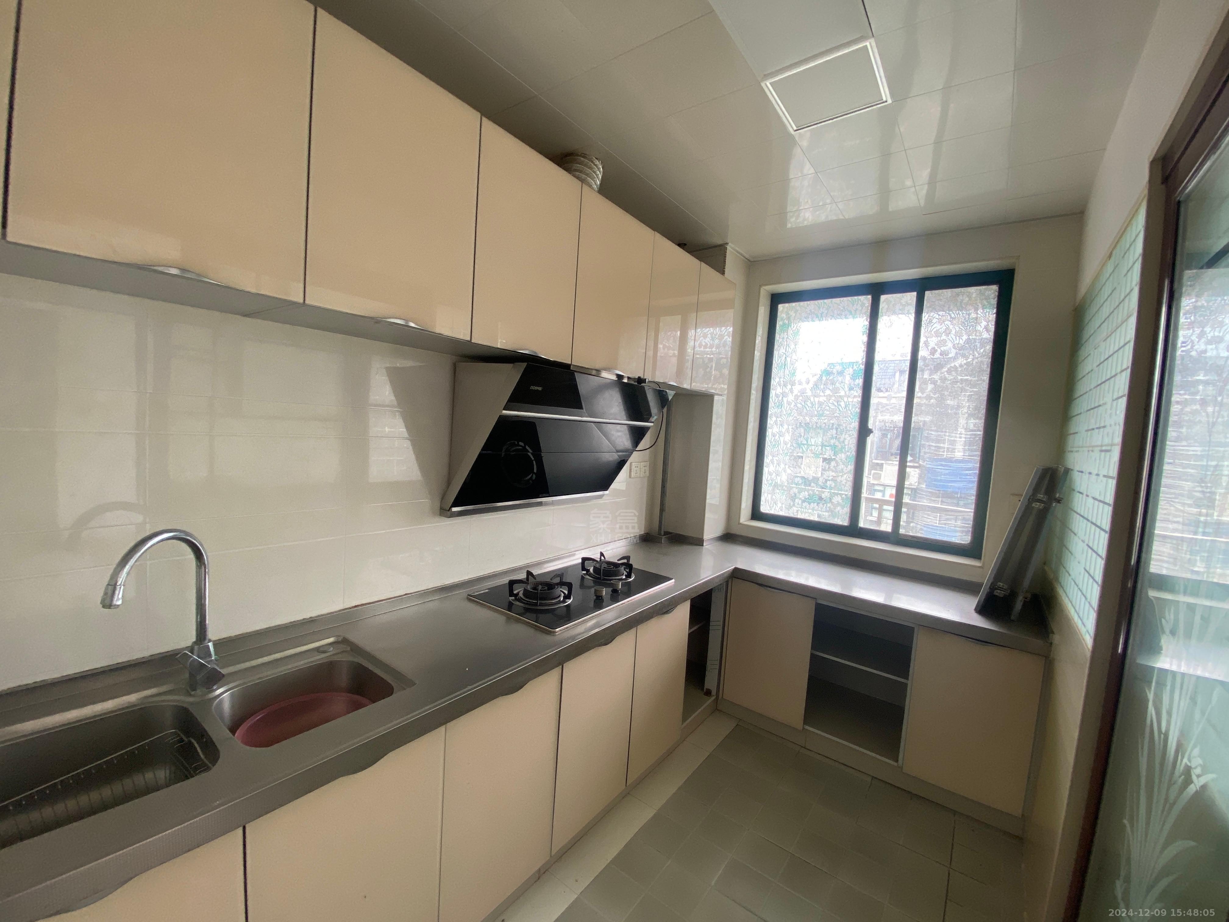 海创明珠花园 3室2厅2卫 1800.0元/月 海创明珠花园 3室2厅2卫 1800.0元/月室内图