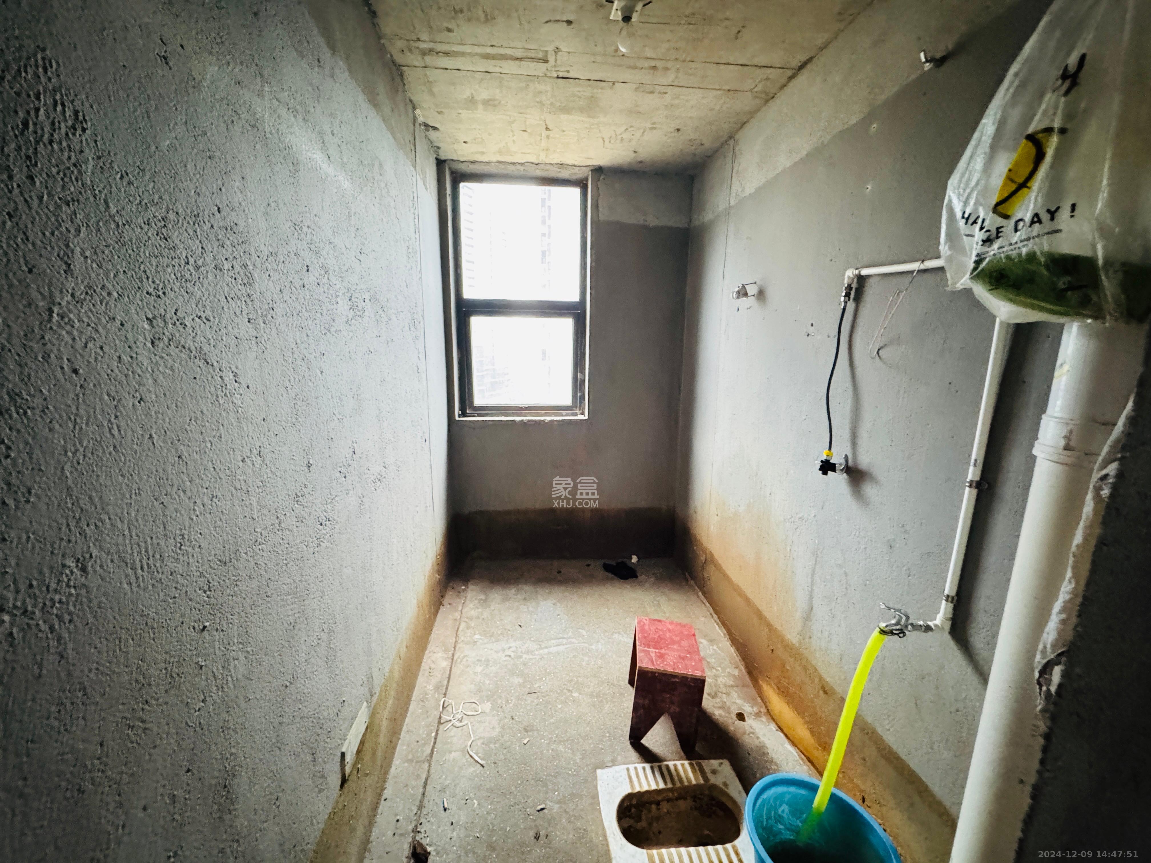 慢步江湾  3室1厅1卫    2000.0元/月室内图