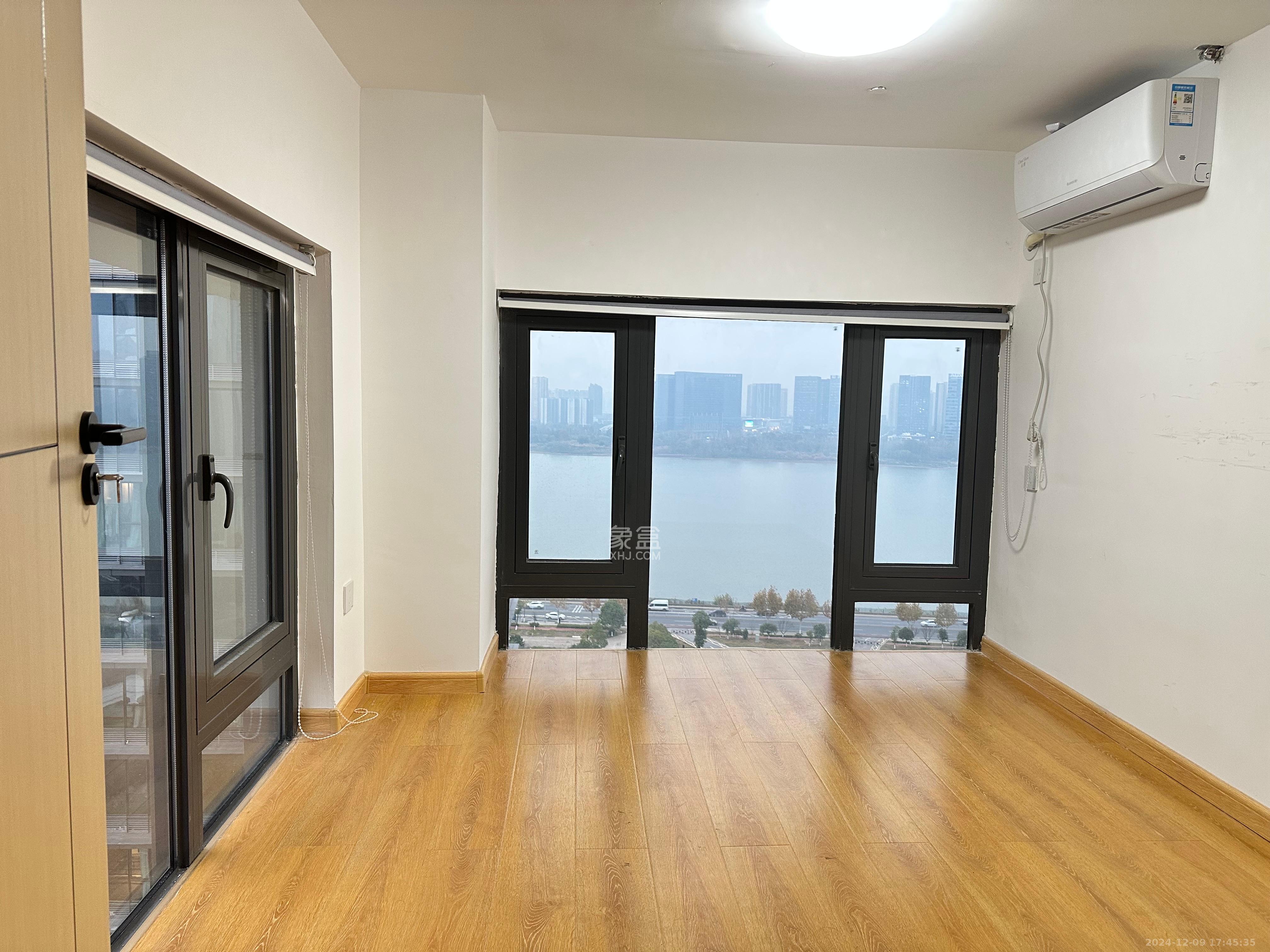 万科紫台  2室3厅1卫   3200.00元/月室内图