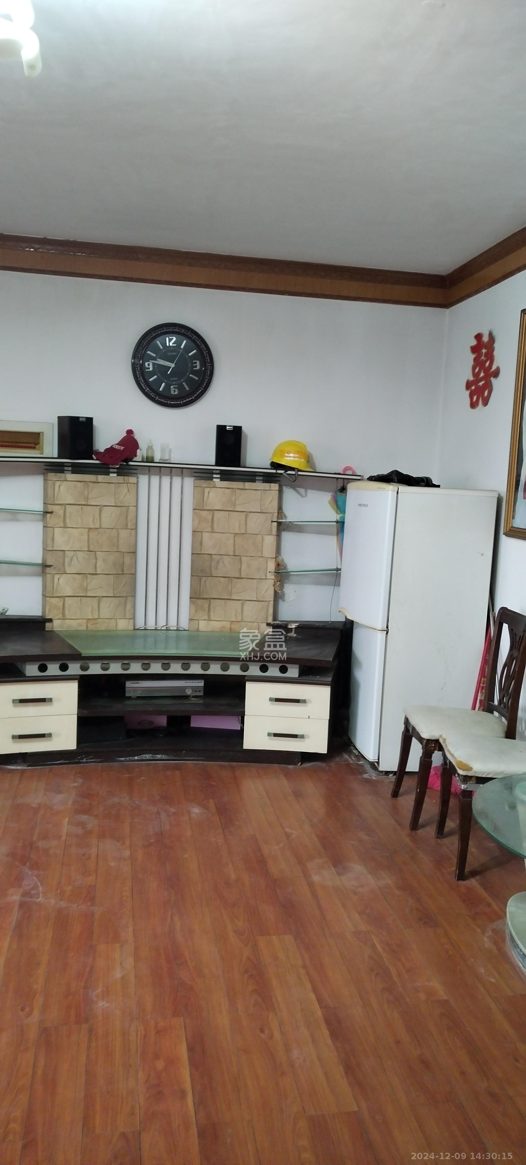 红星糖酒城 4室2厅1卫 1600.0元/月 红星糖酒城 4室2厅1卫 1600.0元/月室内图