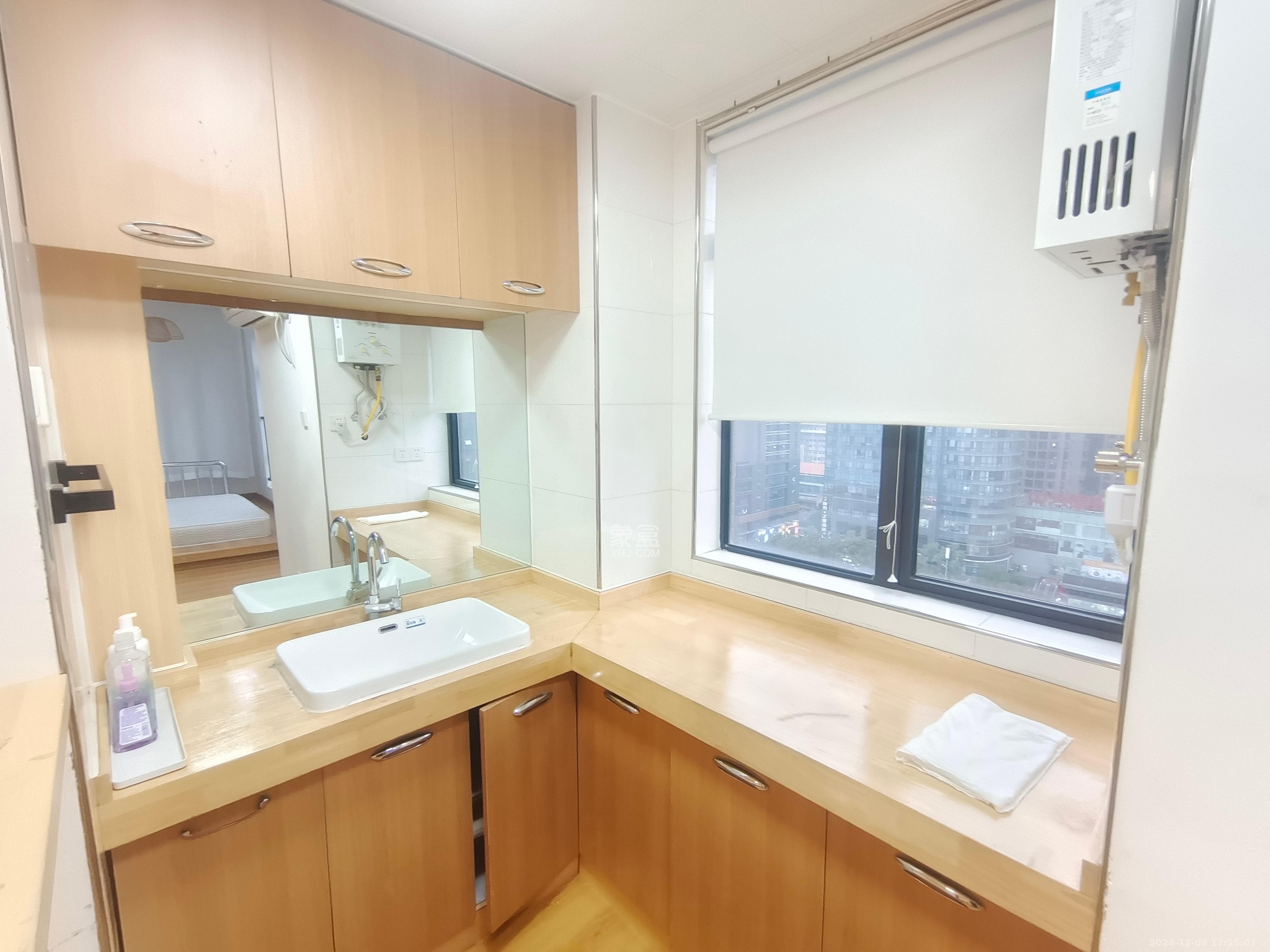 湘域城邦（湘域国际中心）  1室1厅1卫   2200.00元/月室内图