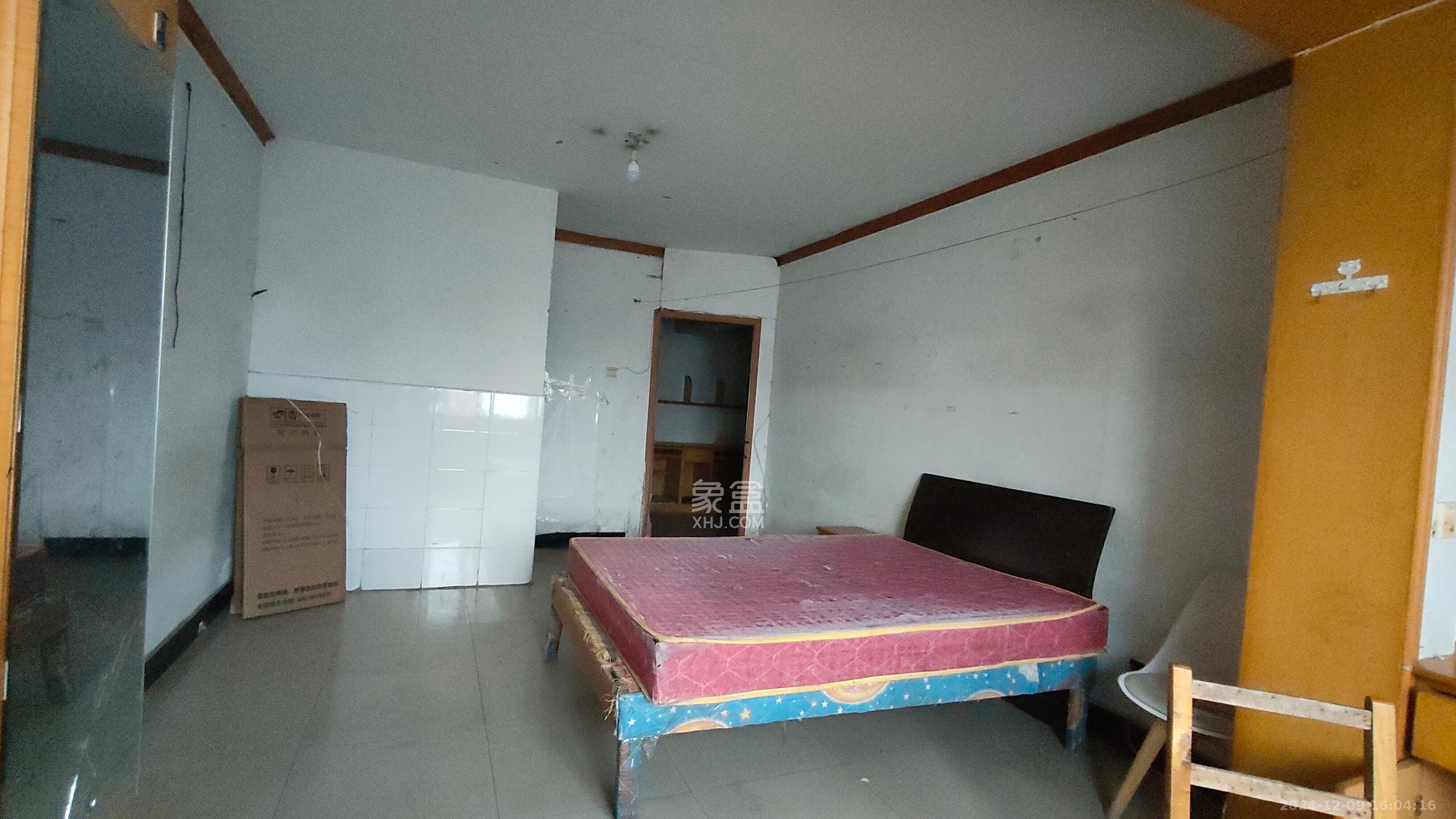 广宇园丁新村 4室5厅4卫 2800.0元/月 广宇园丁新村 4室5厅4卫 2800.0元/月室内图