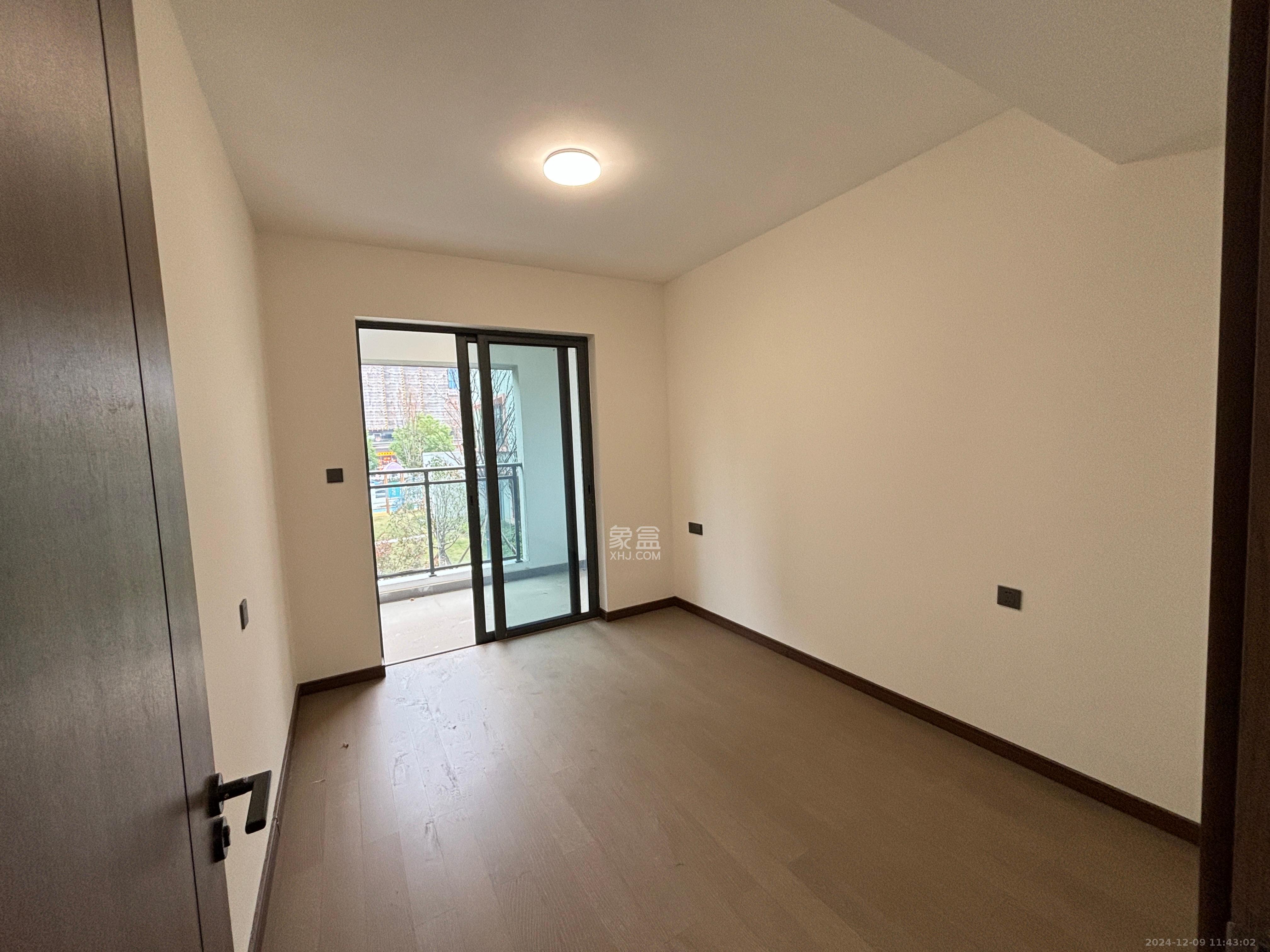 卓越洋湖晴翠 4室2厅2卫 4600.00元/月 卓越洋湖晴翠 4室2厅2卫 4600.00元/月室内图