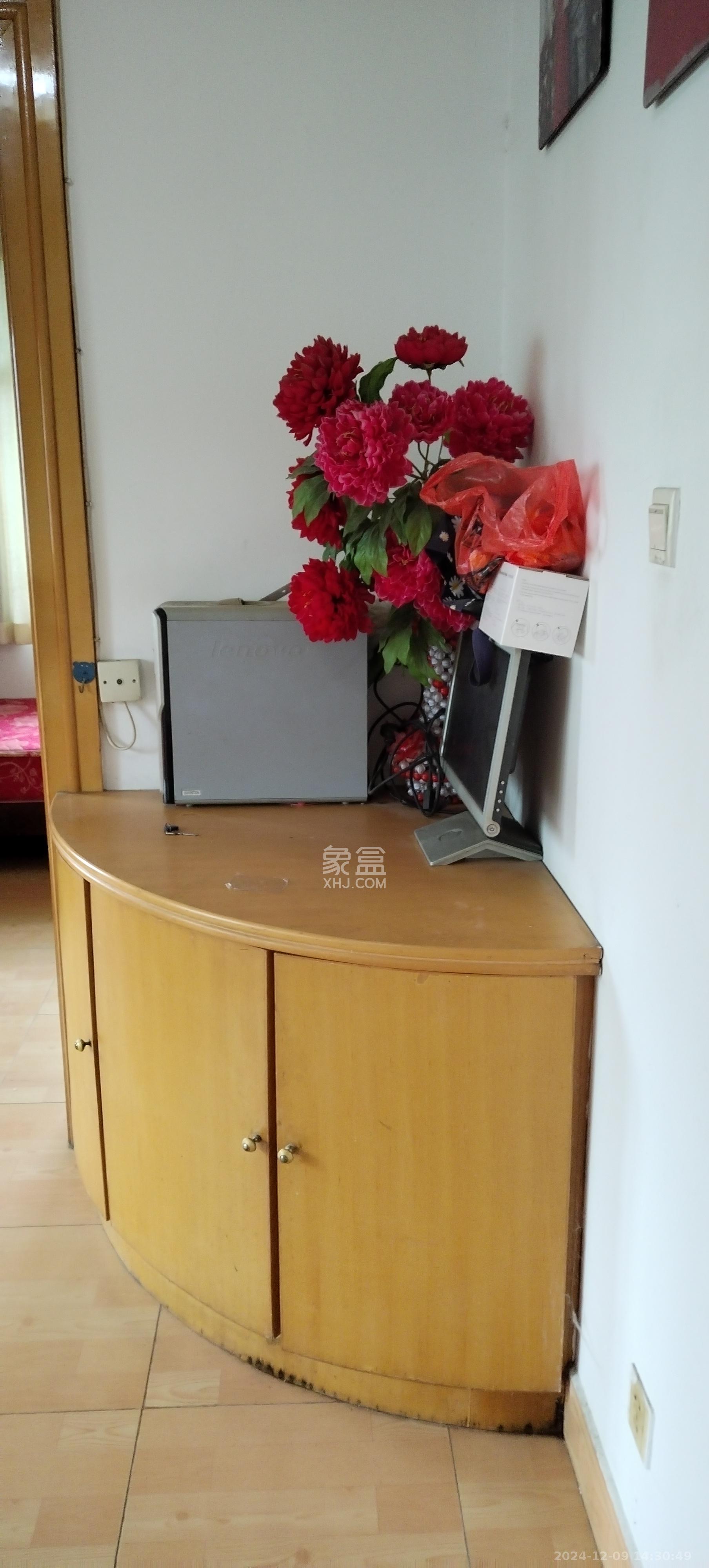 红星糖酒城 4室2厅1卫 1600.0元/月 红星糖酒城 4室2厅1卫 1600.0元/月室内图