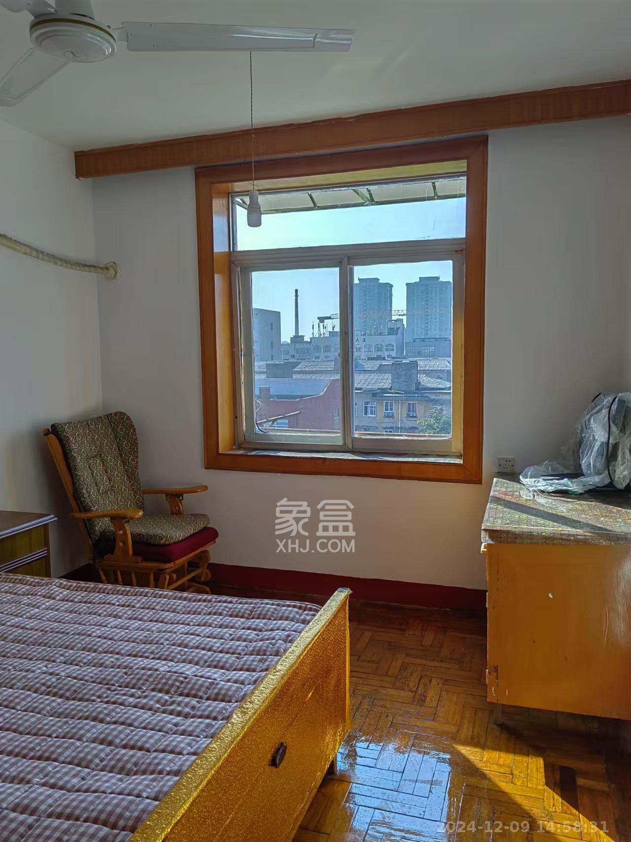 金科园 3室2厅1卫 1800.0元/月 金科园 3室2厅1卫 1800.0元/月室内图