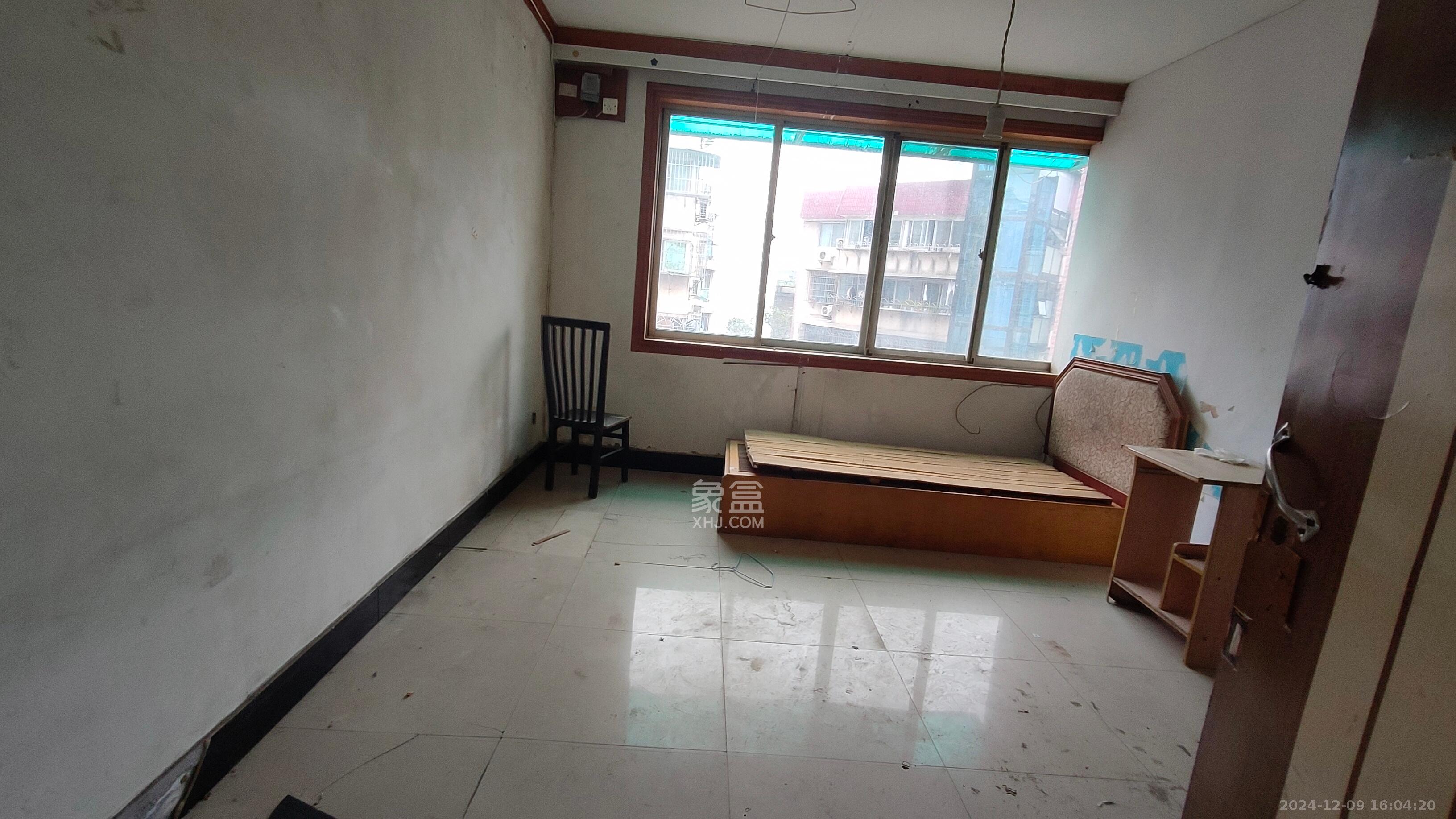 广宇园丁新村  4室5厅4卫   2800.00元/月室内图
